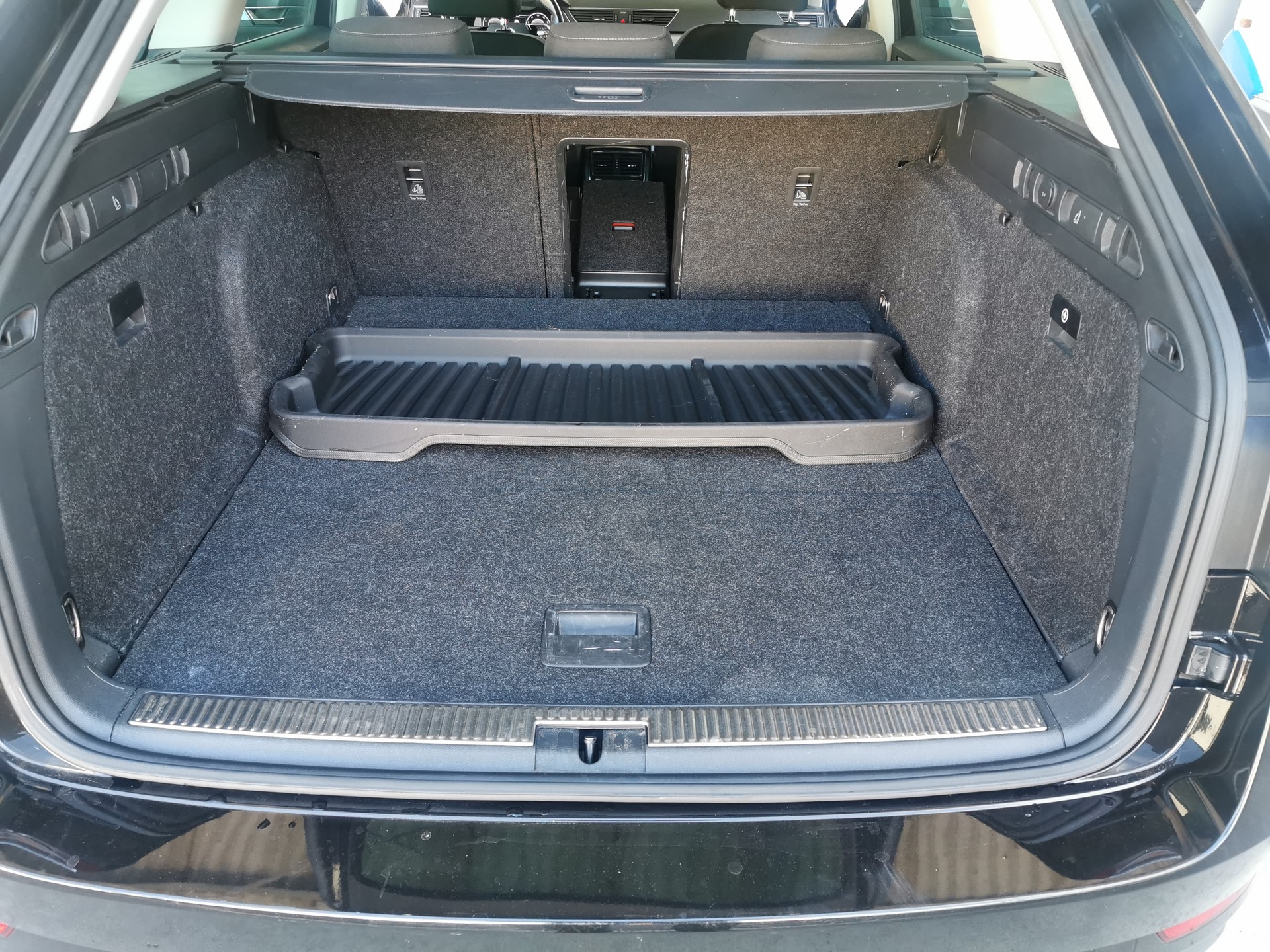 SKODA Superb Combi 2.0 TDi Ambition 4x4 DSG-image-8