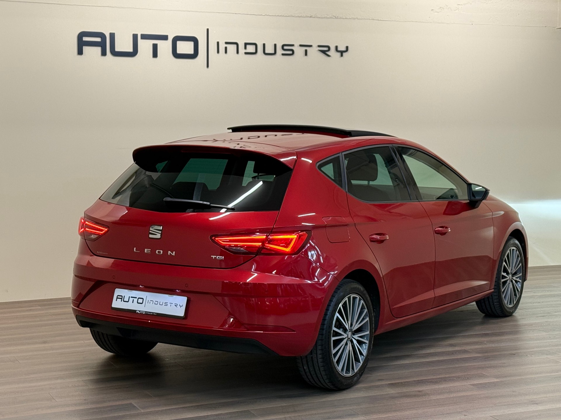 SEAT Leon 1.5 TGI Style-showroom-element-3