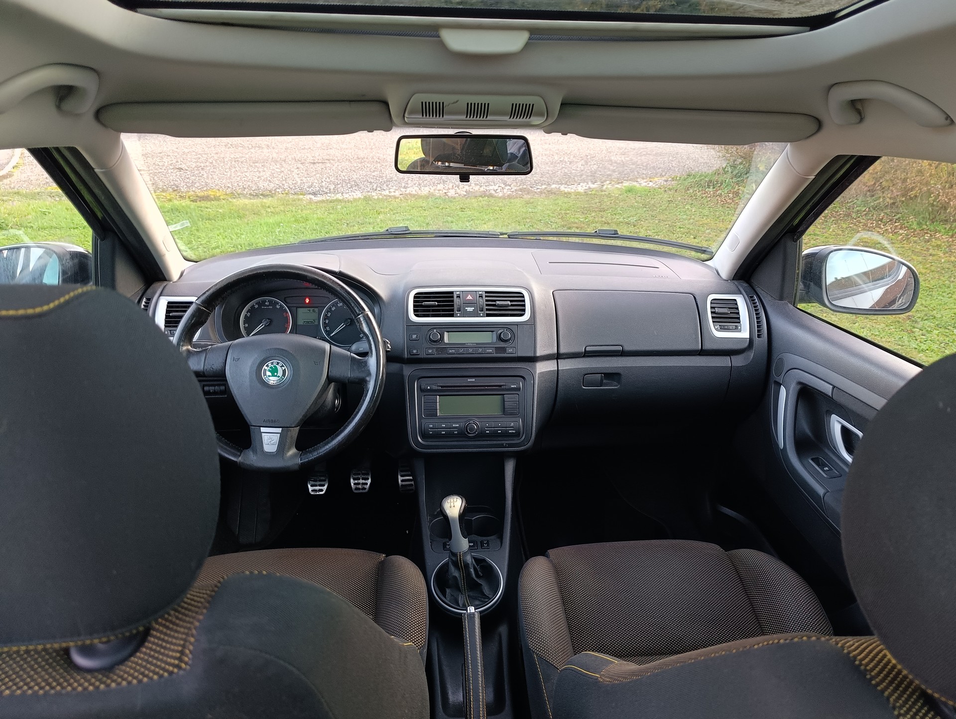 SKODA Roomster 1.6 Style-image-10