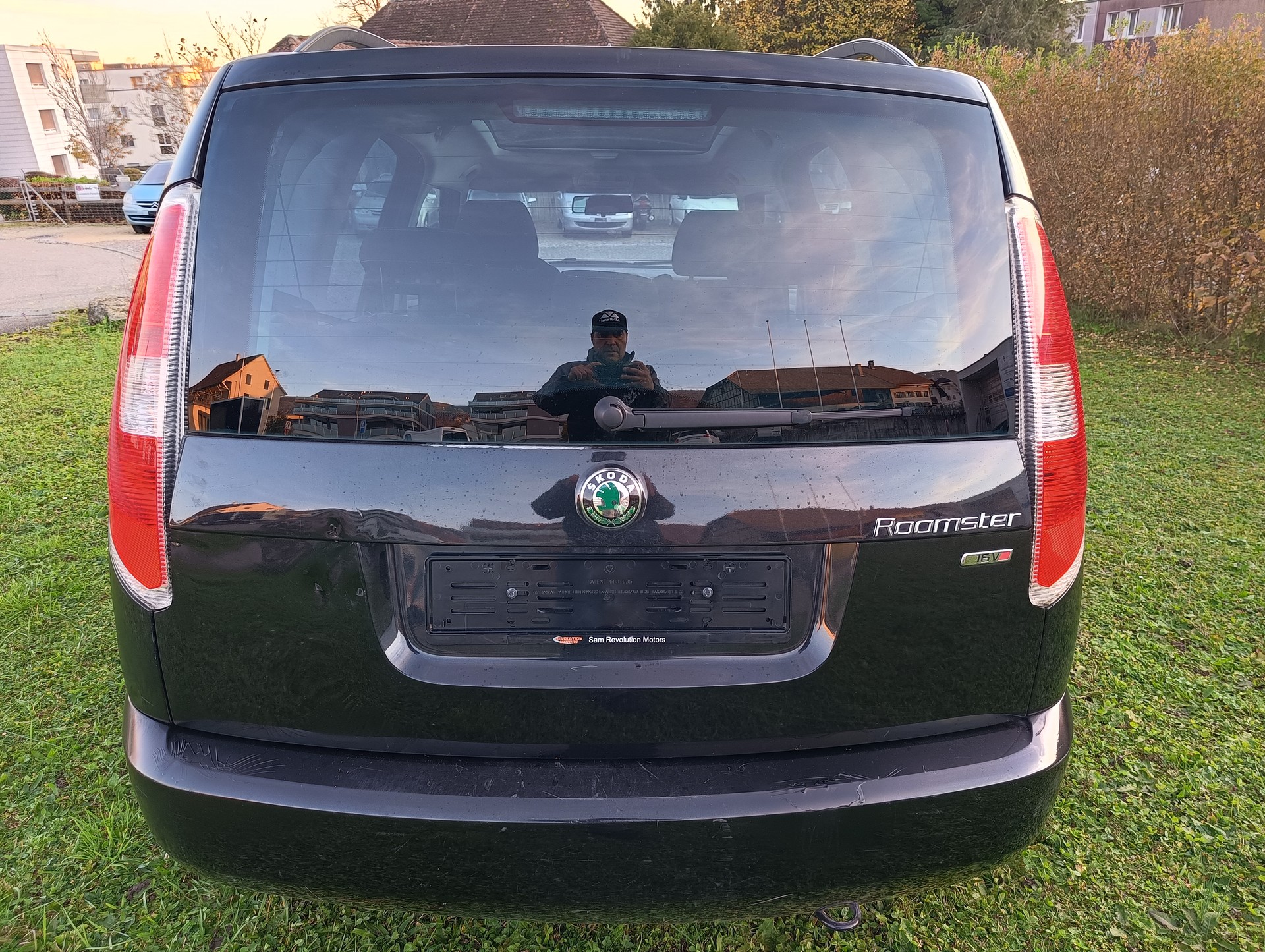 SKODA Roomster 1.6 Style-image-4