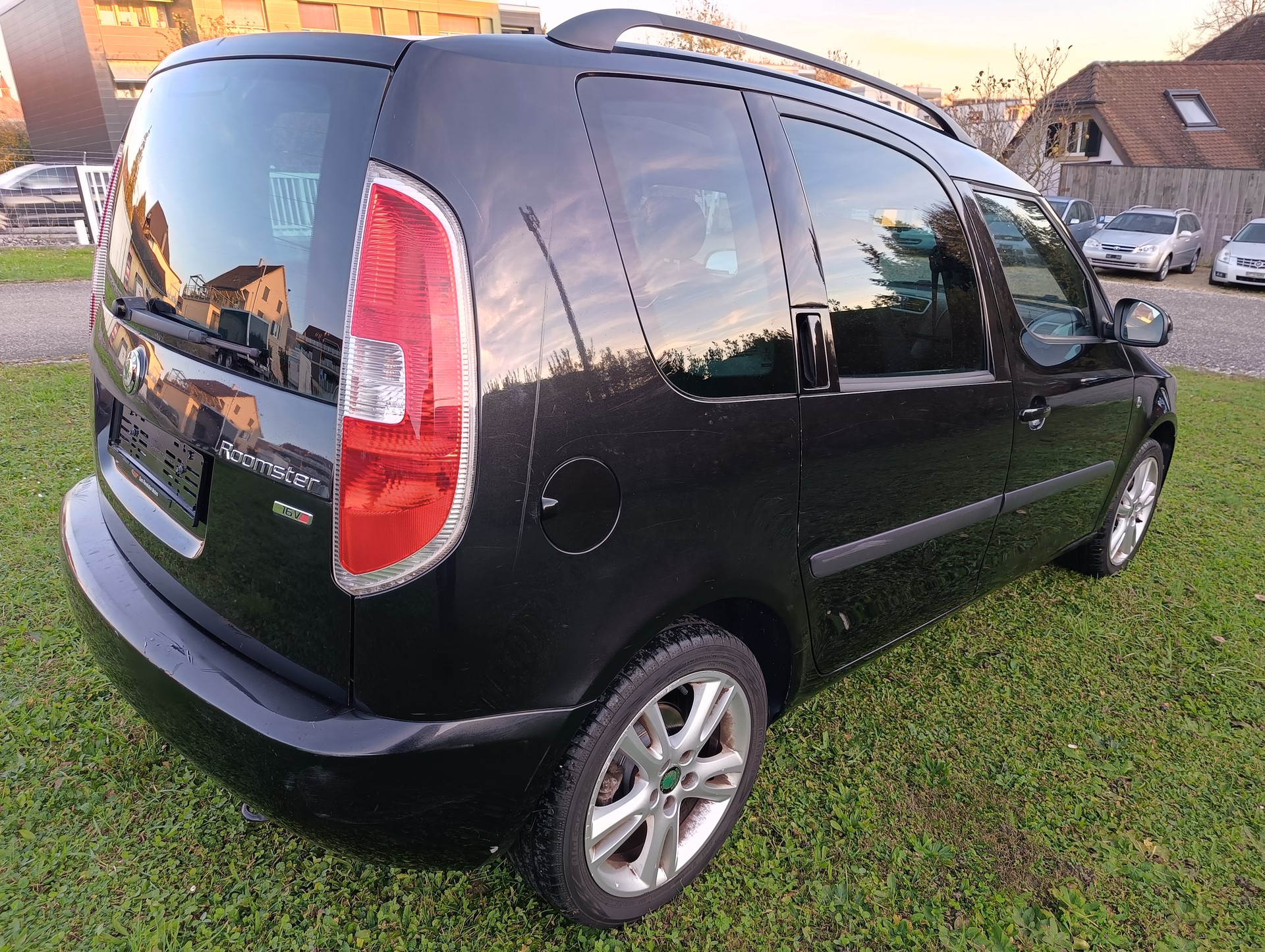 SKODA Roomster 1.6 Style-image-5