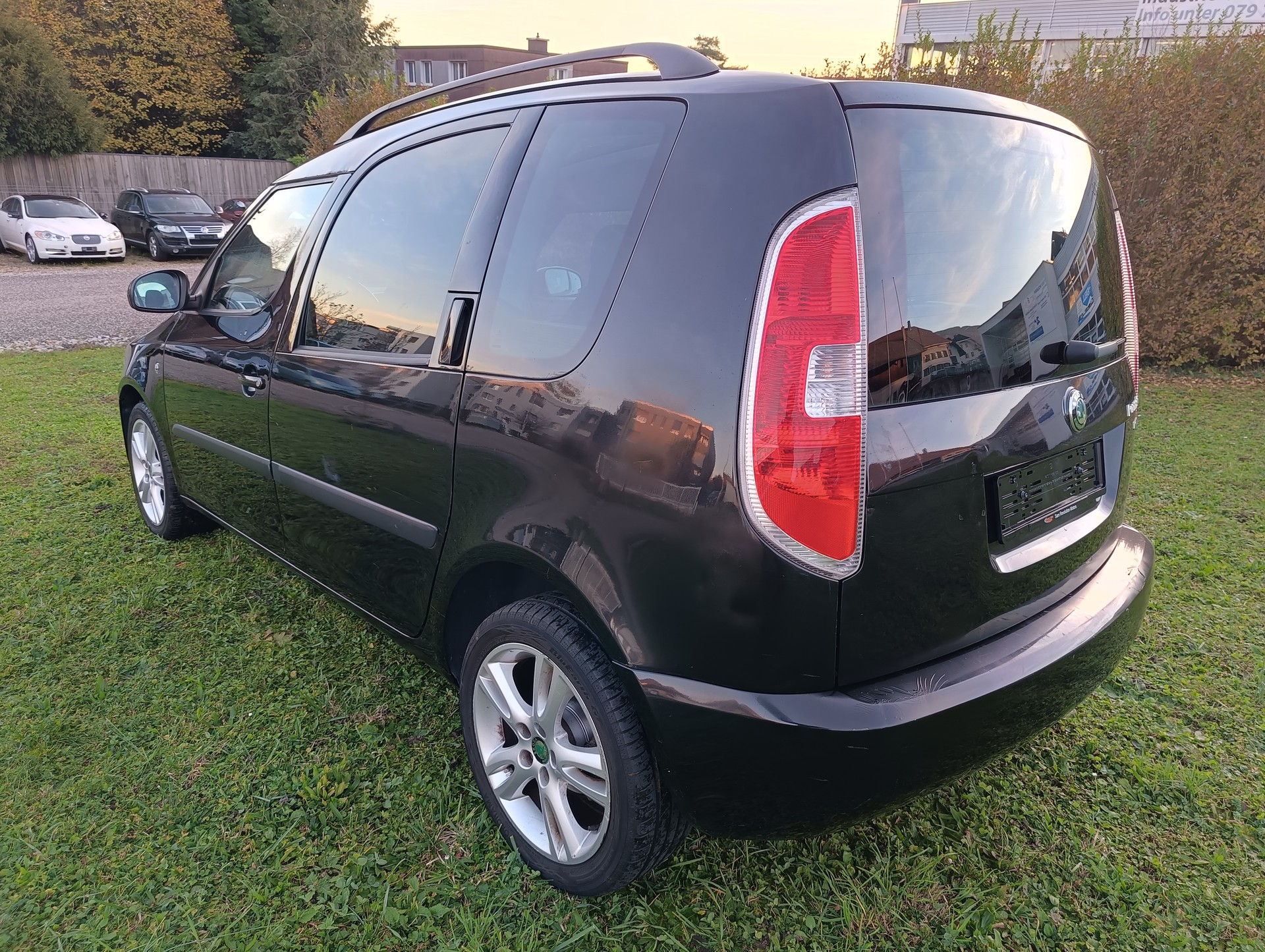 SKODA Roomster 1.6 Style-image-3