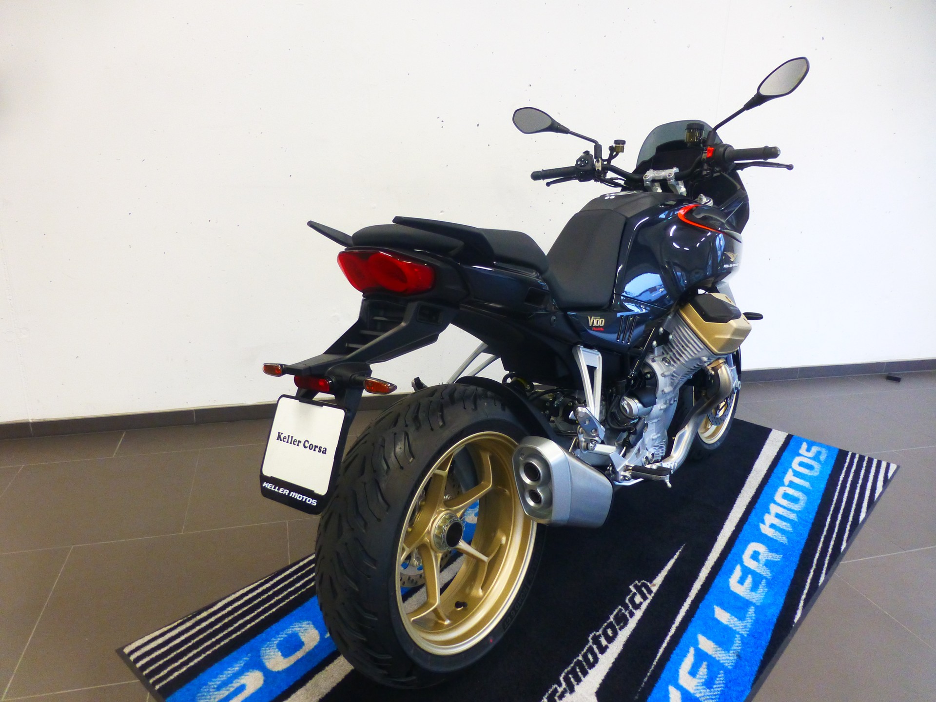MOTO GUZZI V100 Mandello-image-6