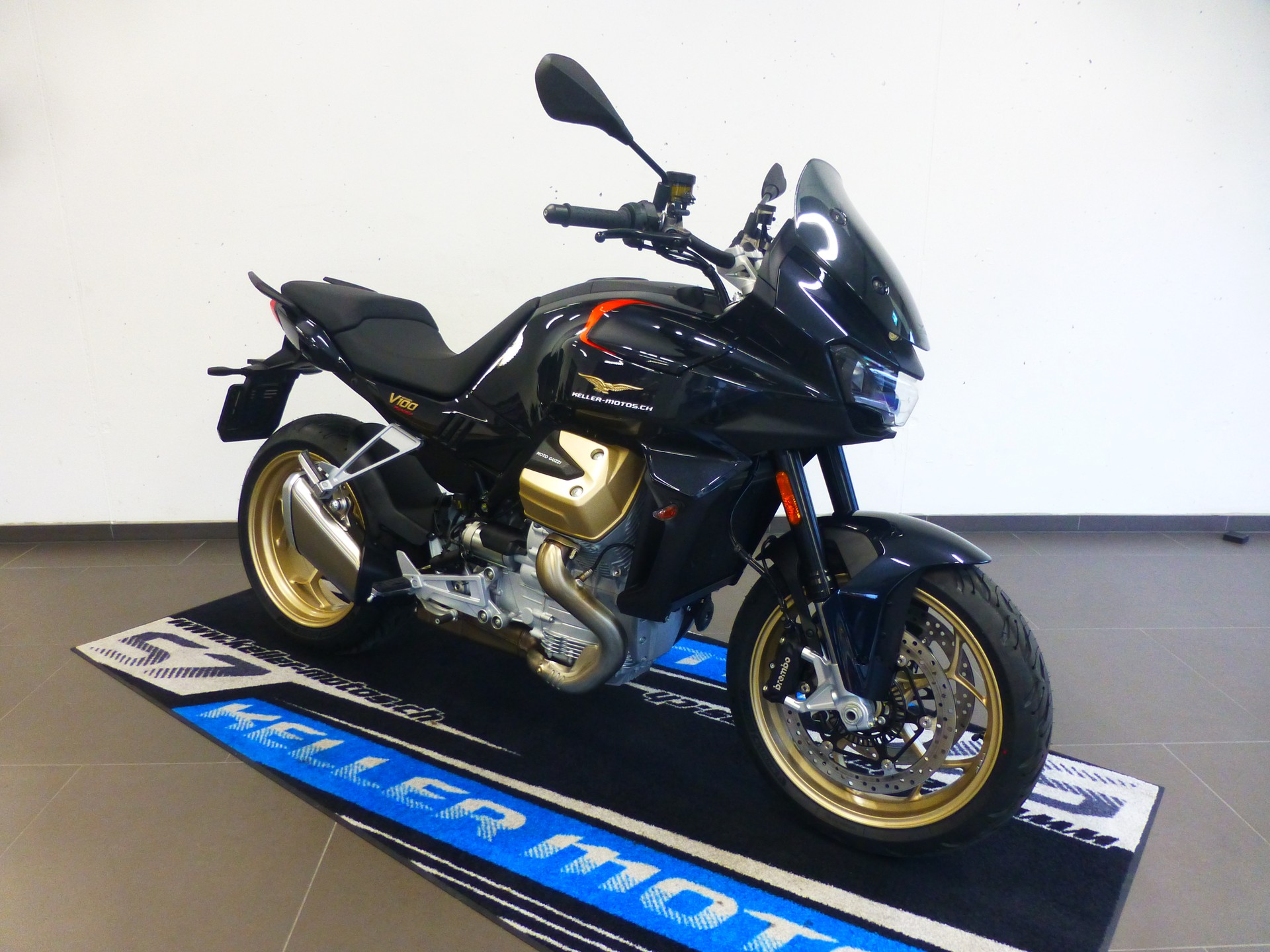 MOTO GUZZI V100 Mandello-image-2