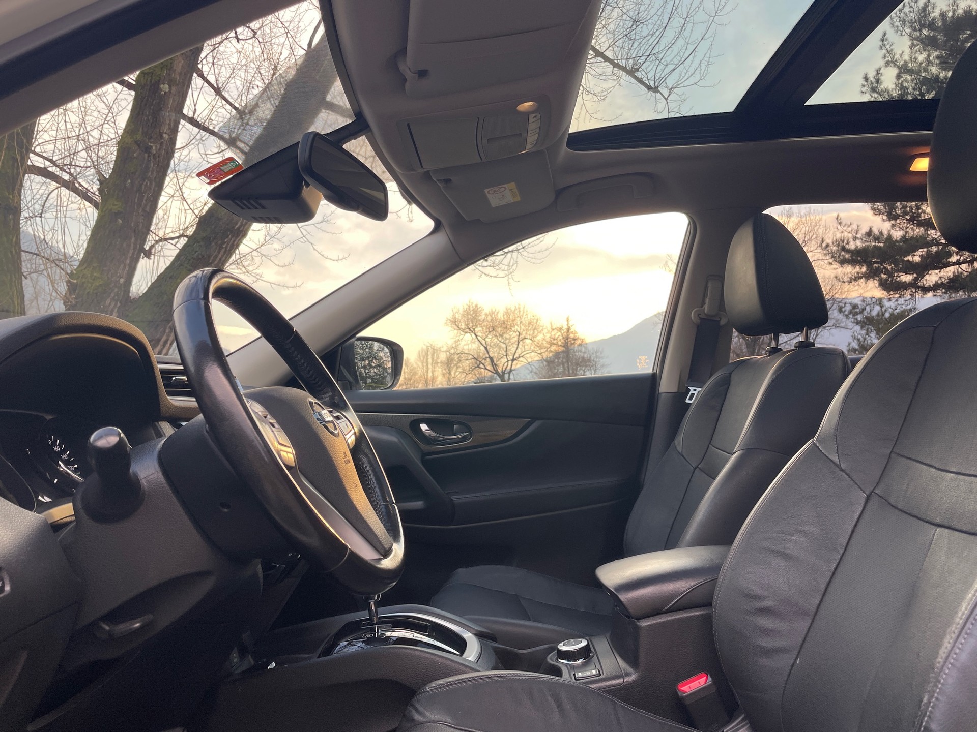 NISSAN X-Trail 2.0 dCi Swiss Ed. Xtronic CVT ALL-MODE 4x4-image-4