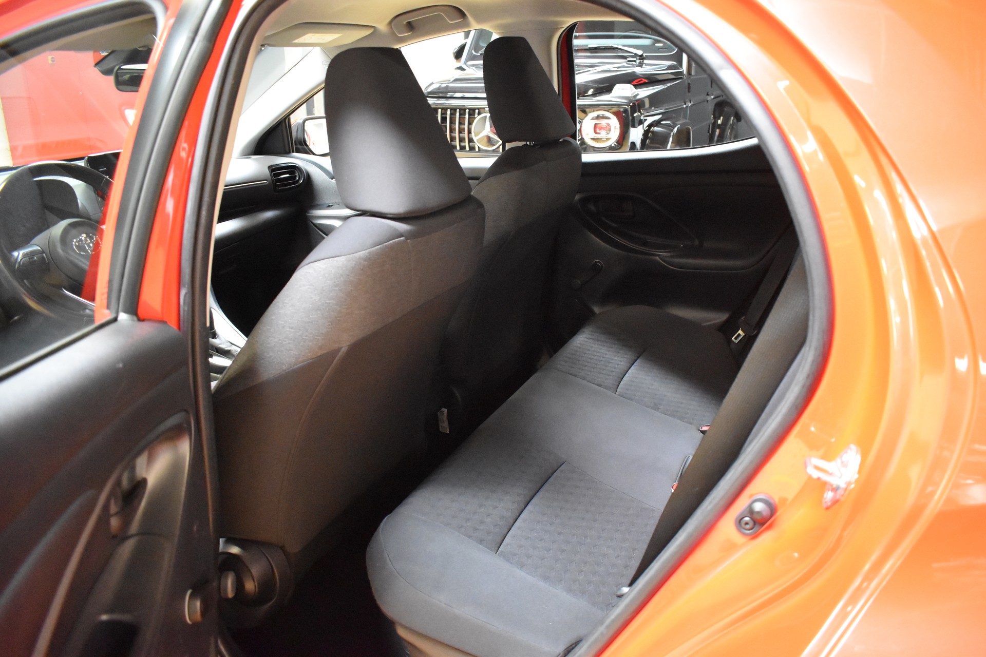 TOYOTA Yaris 1.5 Comfort e-CVT - New Model 2021-image-5