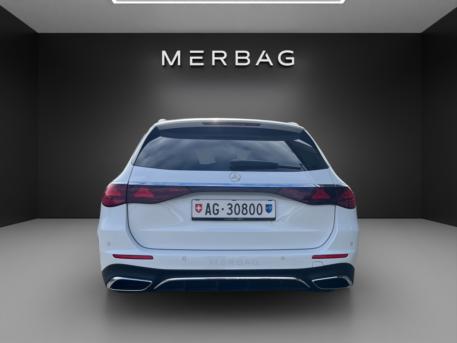 MERCEDES-BENZ E 220 d T 4Matic 9G-Tronic-image-4