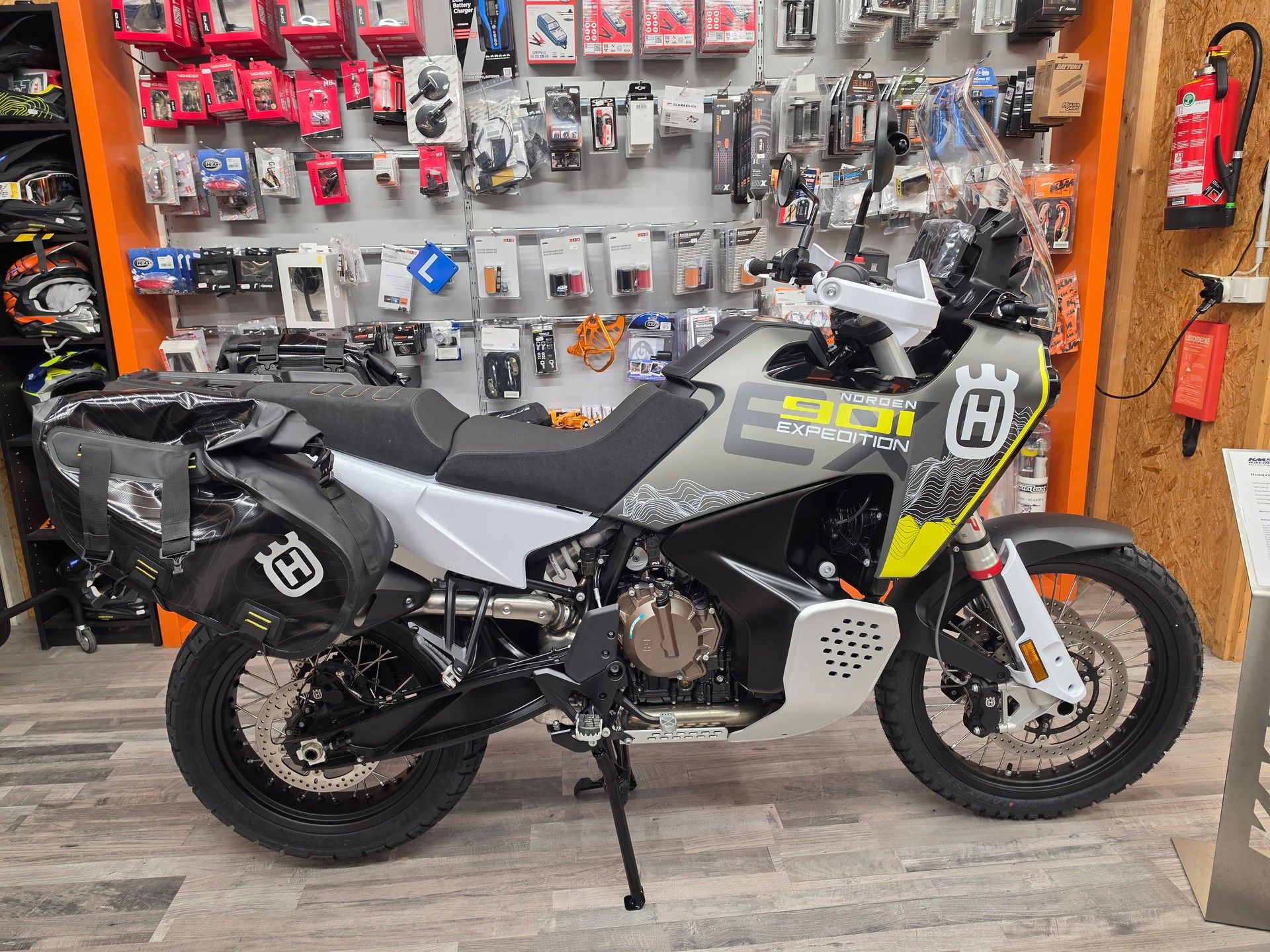 HUSQVARNA Norden 901 Expedition-image-0