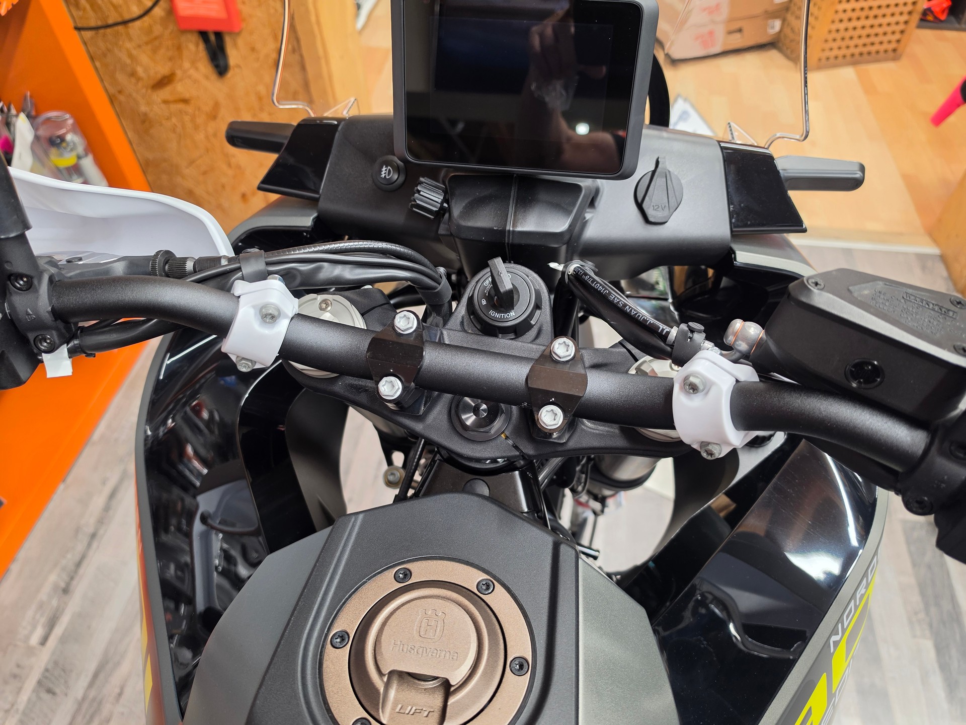 HUSQVARNA Norden 901 Expedition-image-2
