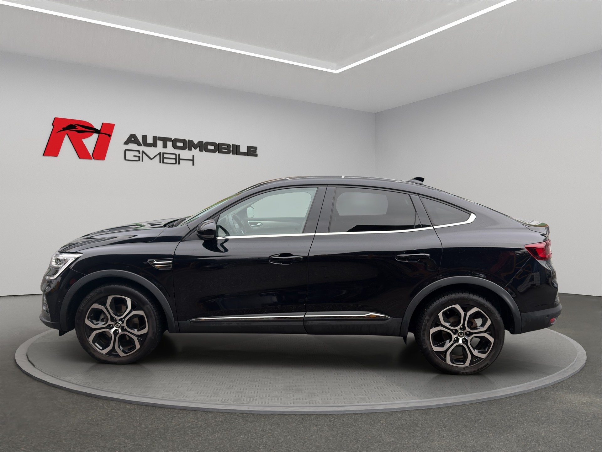 RENAULT Arkana 1.6 E-Tech Intens-showroom-element-2