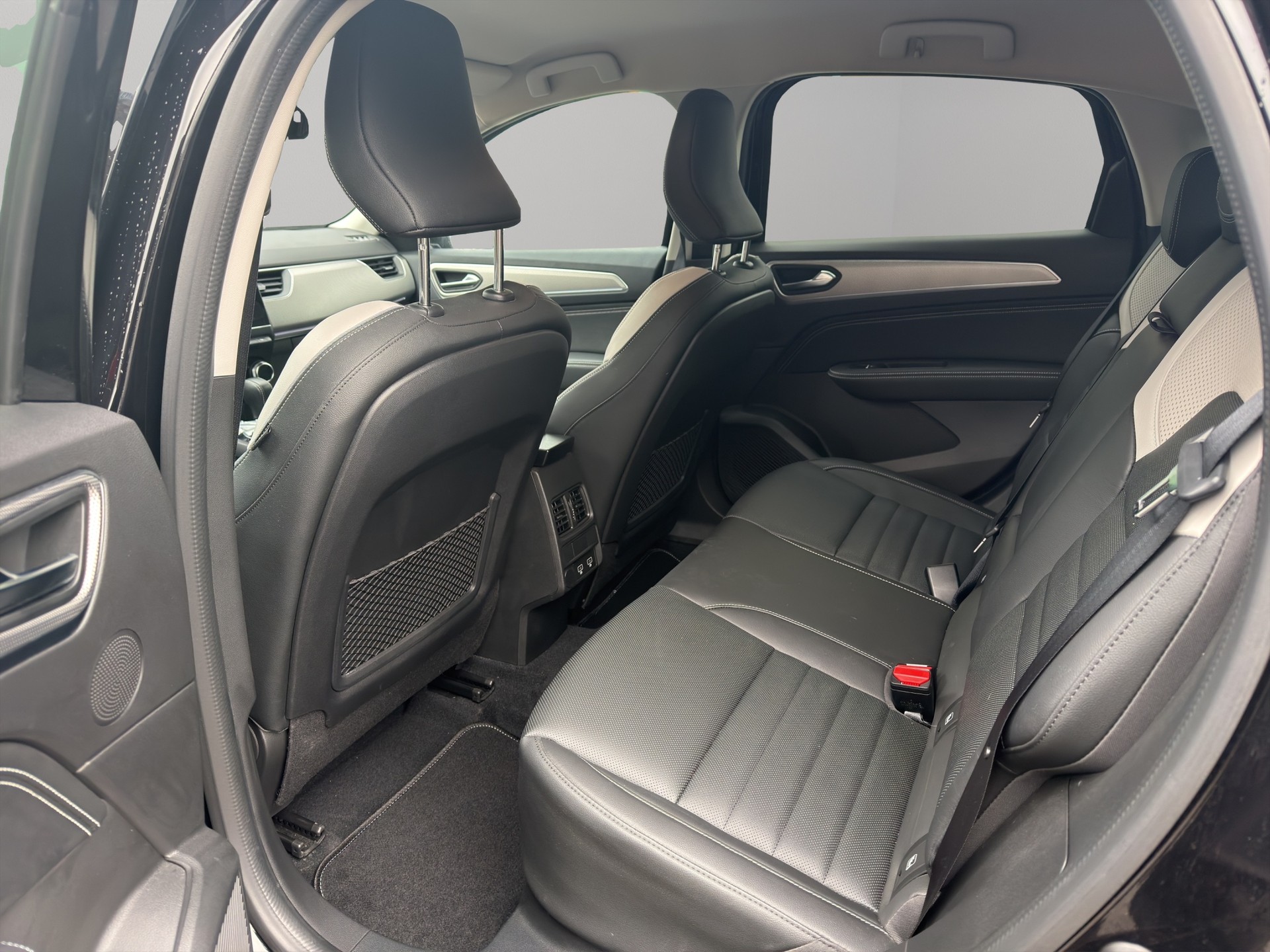 RENAULT Arkana 1.6 E-Tech Intens-image-11