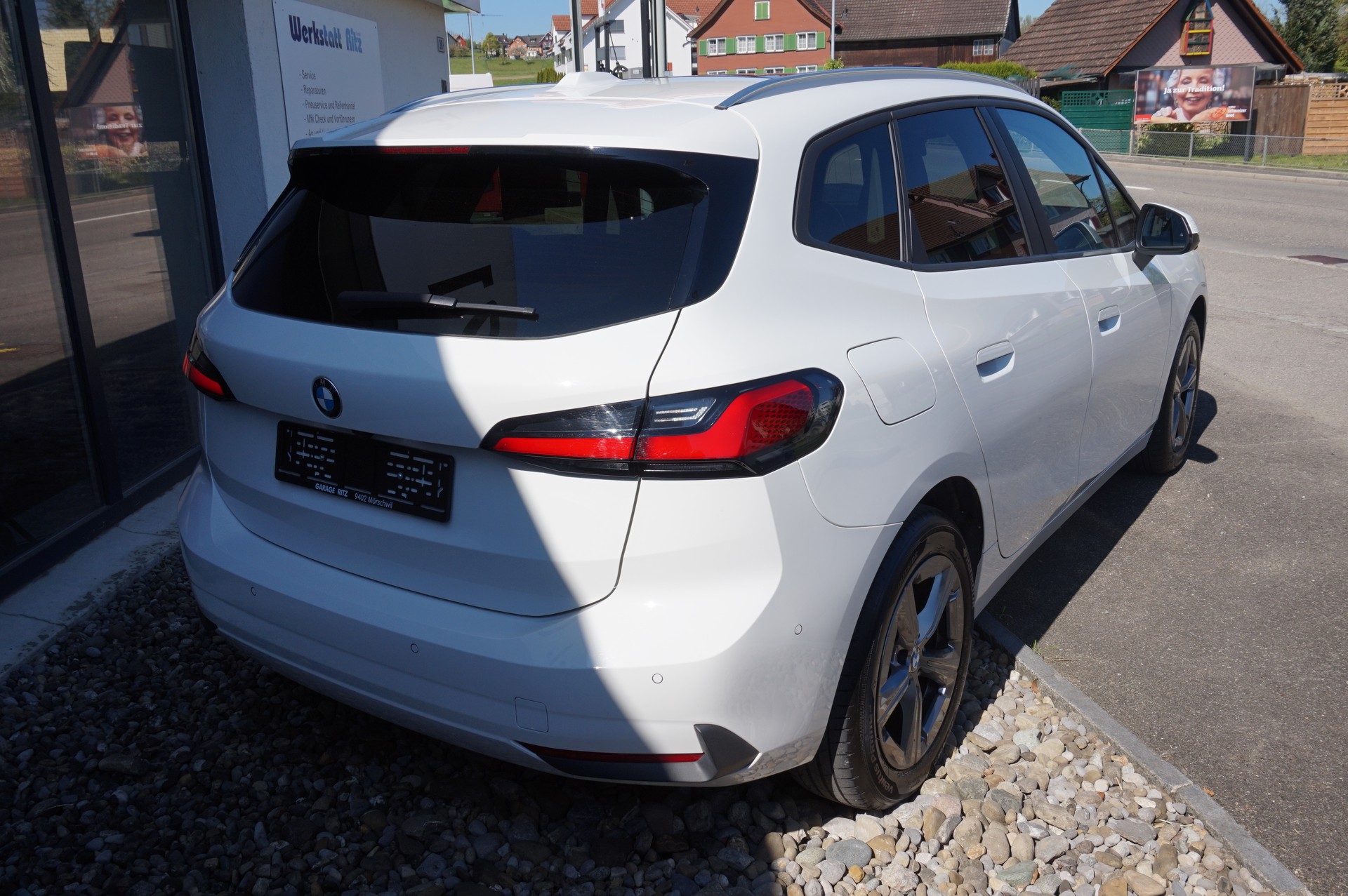 BMW 223d Active Tourer xDrive DKG-image-3