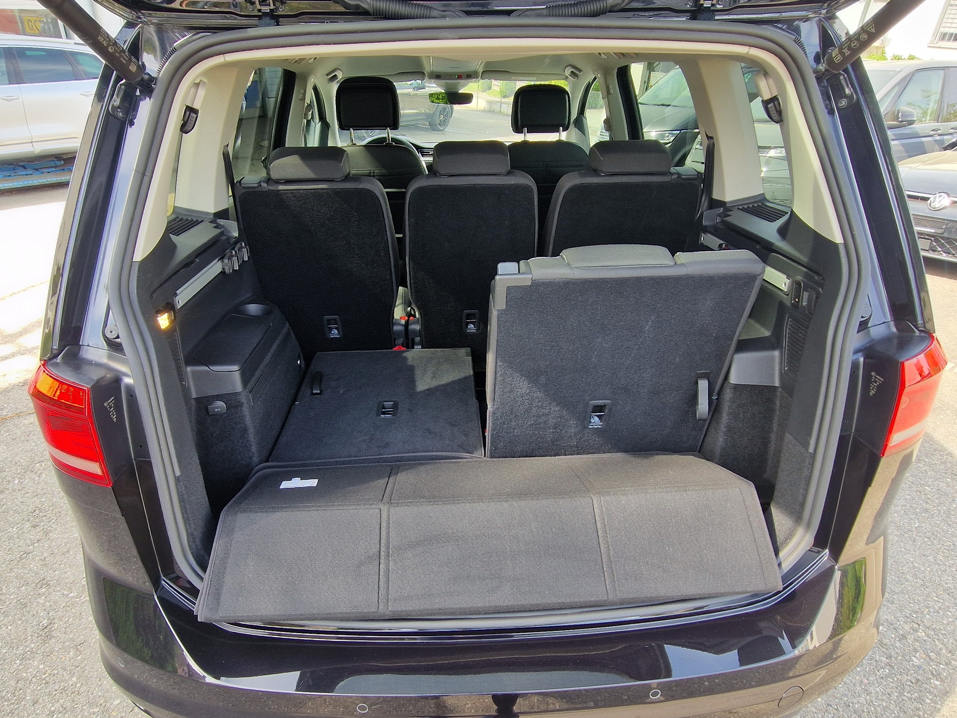 VW Touran 1.5 TSI EVO Comfortline DSG-image-12