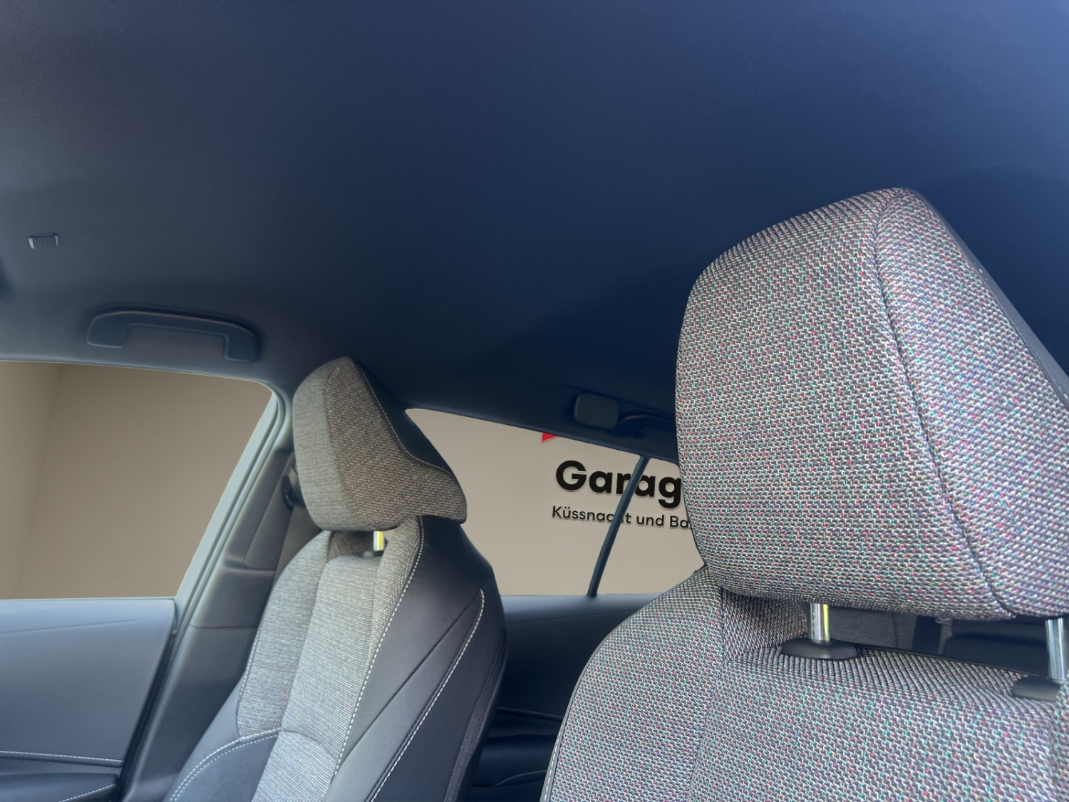 TOYOTA Corolla Touring Sports 2.0 HSD Swiss Edition-image-18