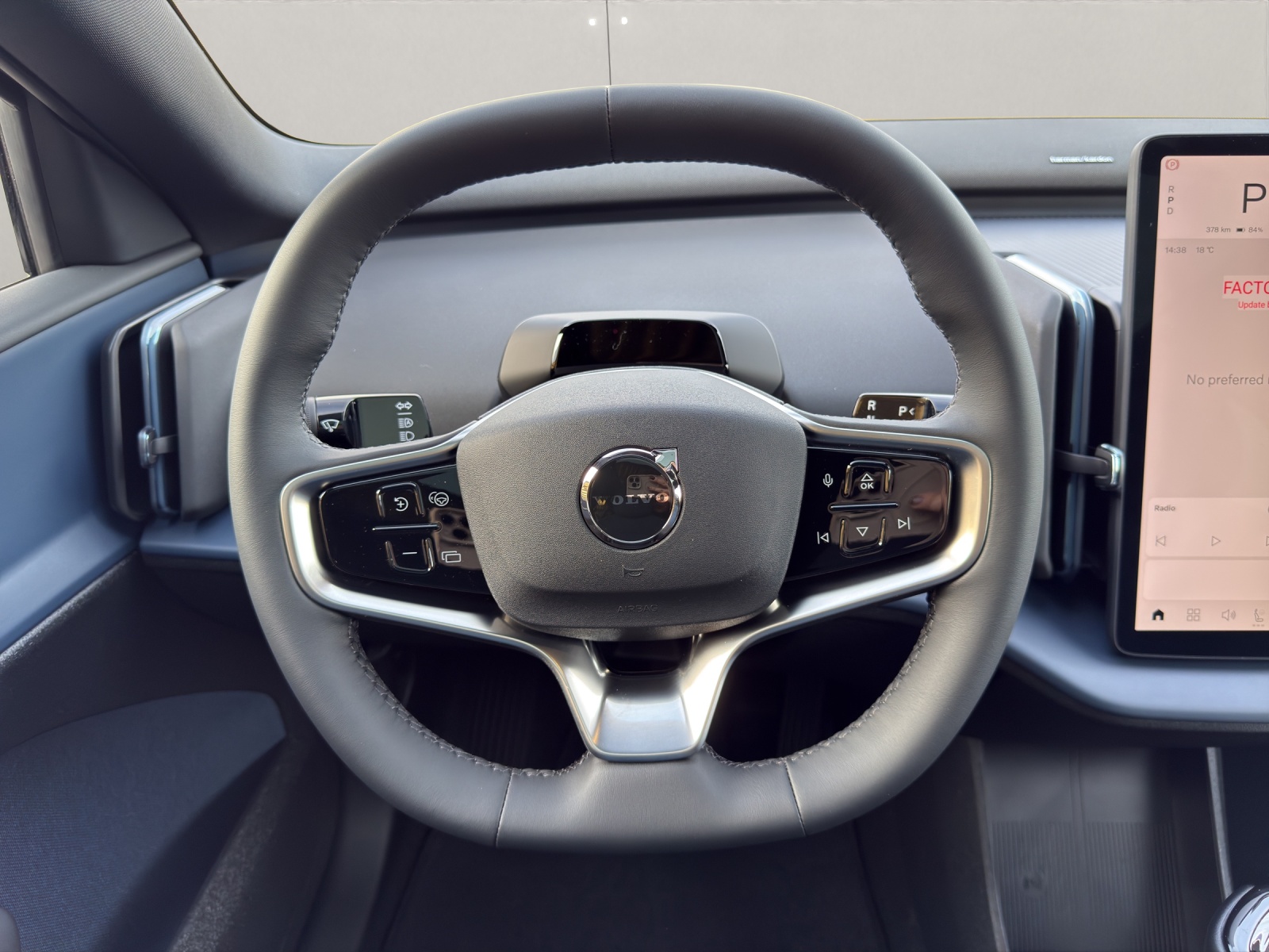 VOLVO EX30 E60 Twin Ultra Performance AWD-image-7