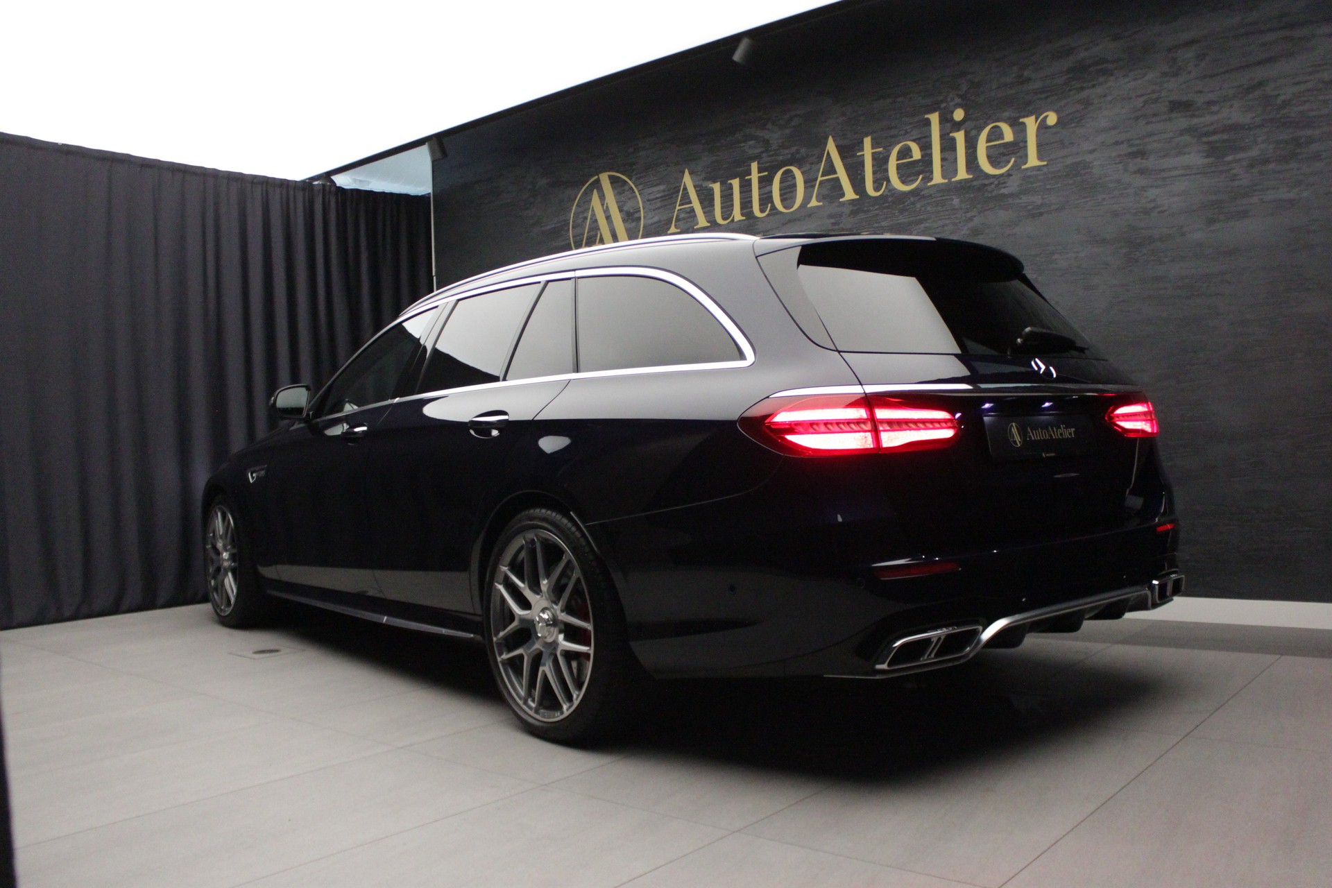 MERCEDES-BENZ E 63 AMG S 4 Matic 9G-Tronic-image-11