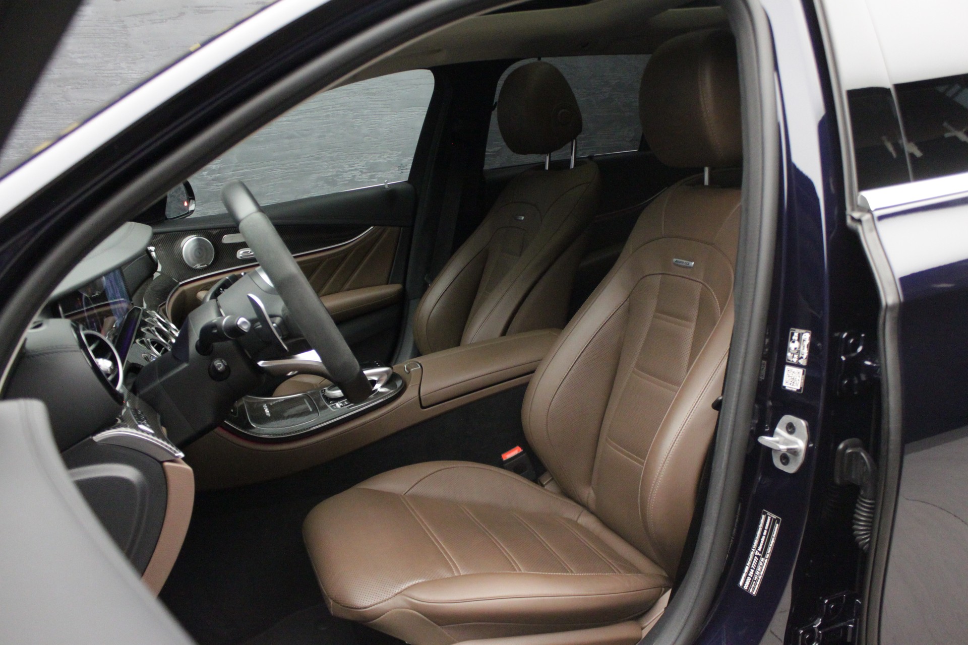 MERCEDES-BENZ E 63 AMG S 4 Matic 9G-Tronic-image-17