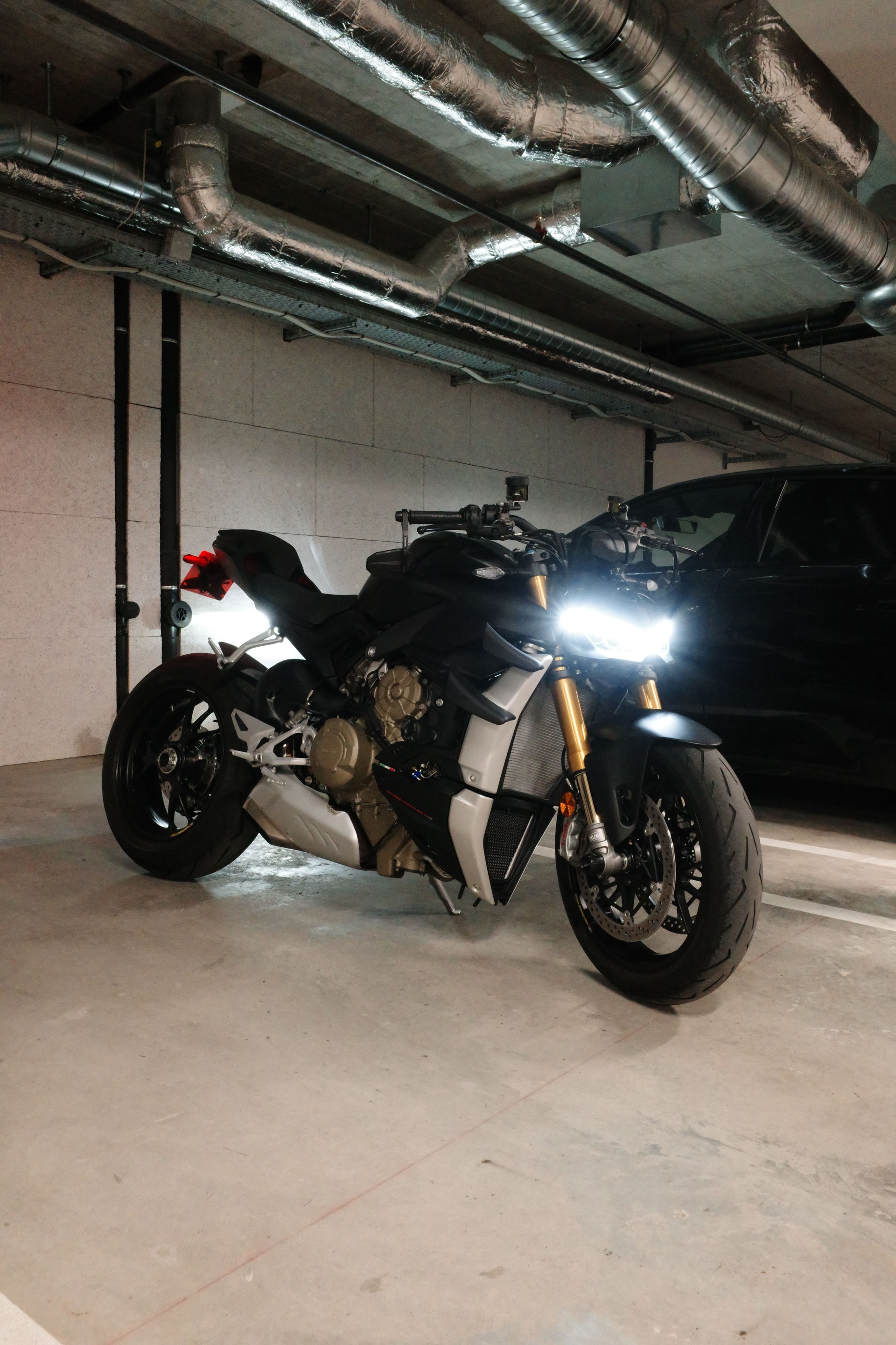 DUCATI Streetfighter V4 S-image-8