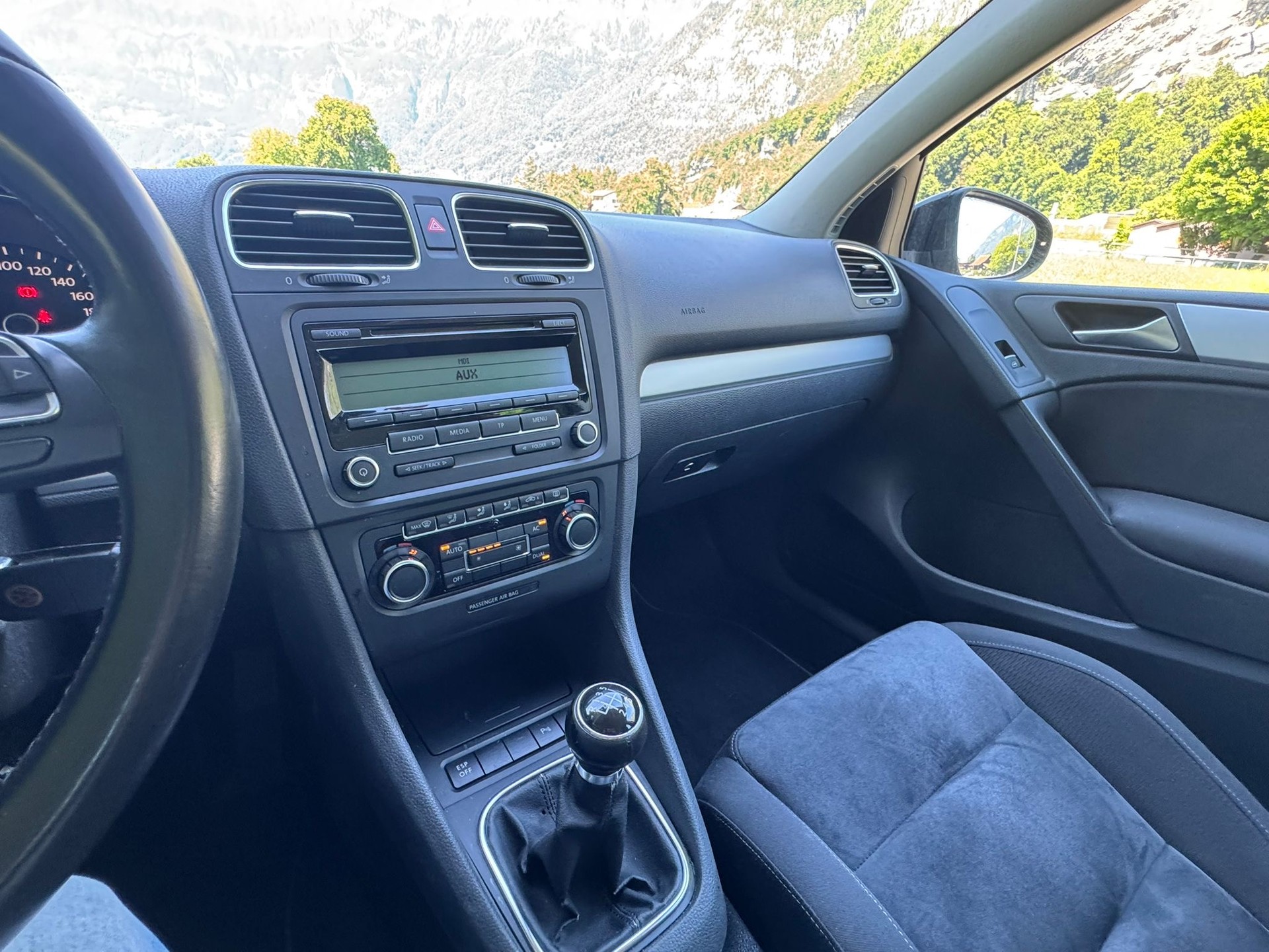 VW Golf 1.4 TSI Highline-image-14