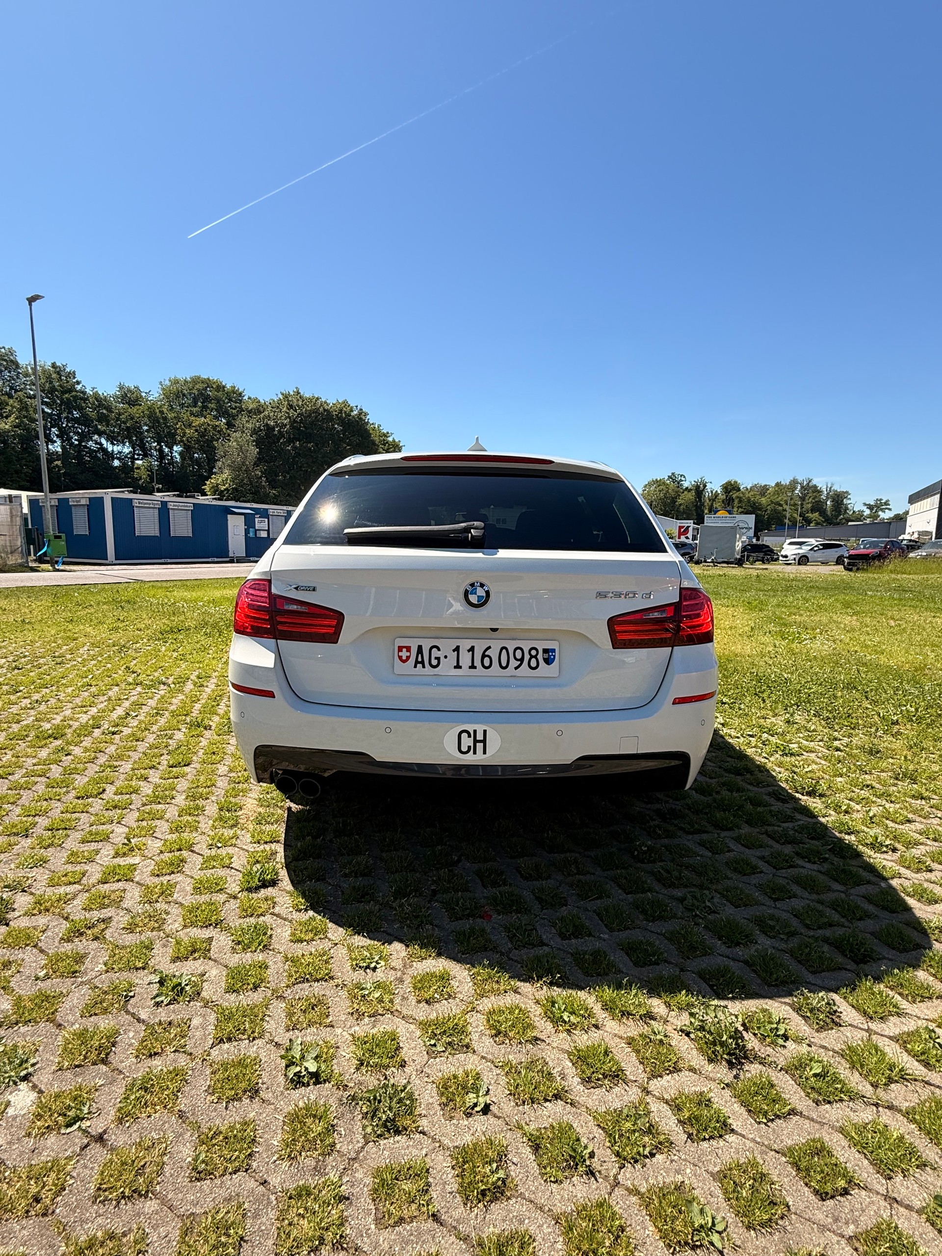 BMW 530d xDrive-image-2
