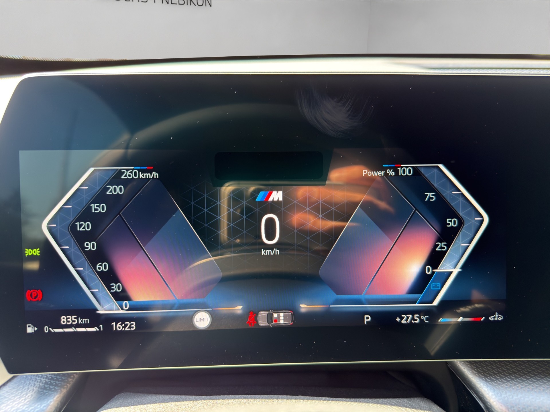 BMW X1 sDrive 20i 48V M Sport-image-13