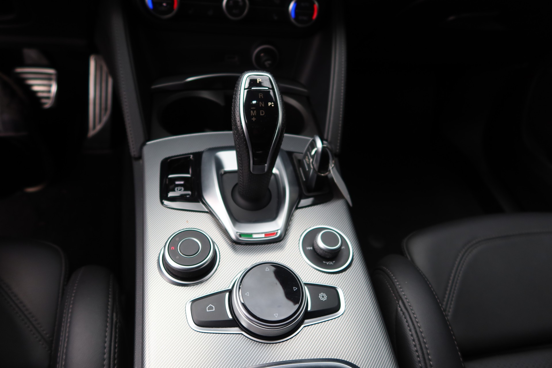 ALFA ROMEO Stelvio 2.0 Veloce Q4-image-10