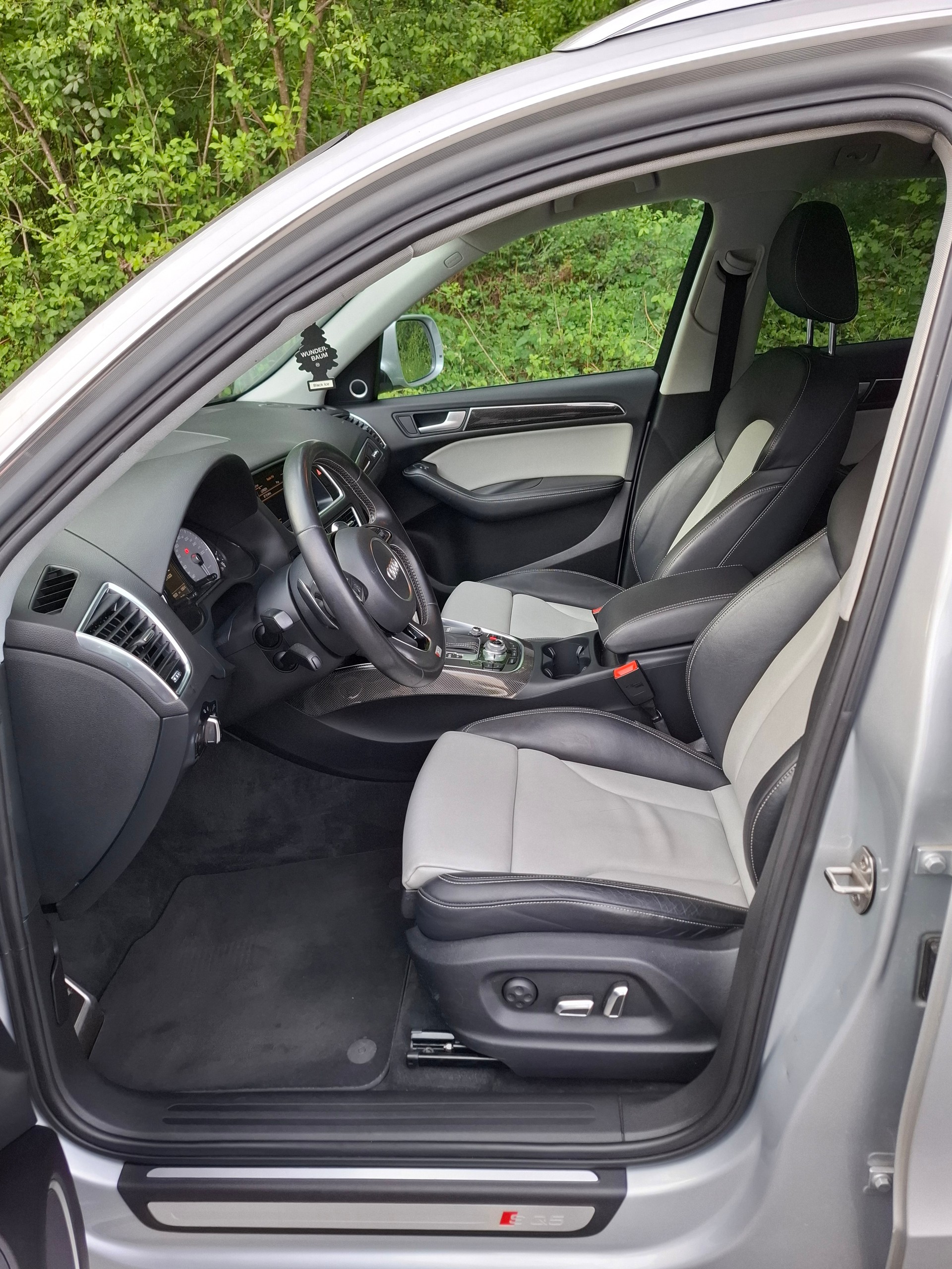 AUDI SQ5 3.0 TDI quattro tiptronic-image-15