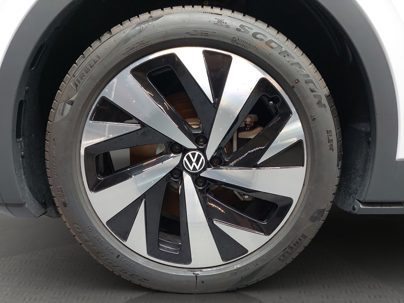 VW ID.4 Pro 77 kWh 4Motion-image-12