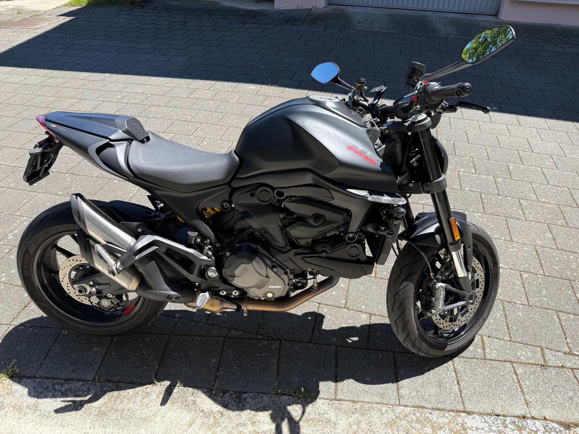DUCATI Monster + 937 Dark Stealth (35kW)-image-3