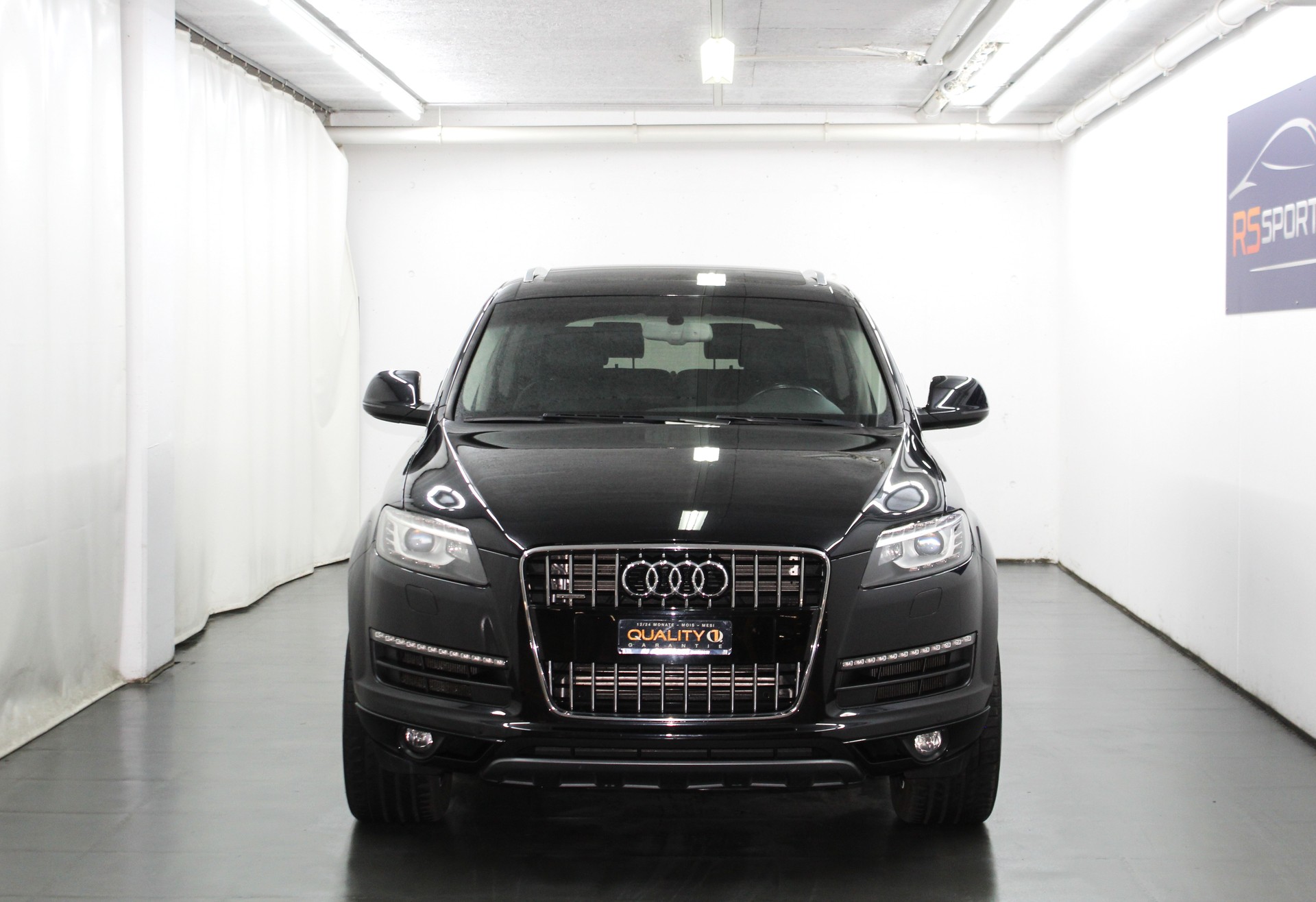 AUDI Q7 3.0 TFSI quattro tiptronic 6-Sitzplätze Version / CH-Fahrzeug-showroom-element-2