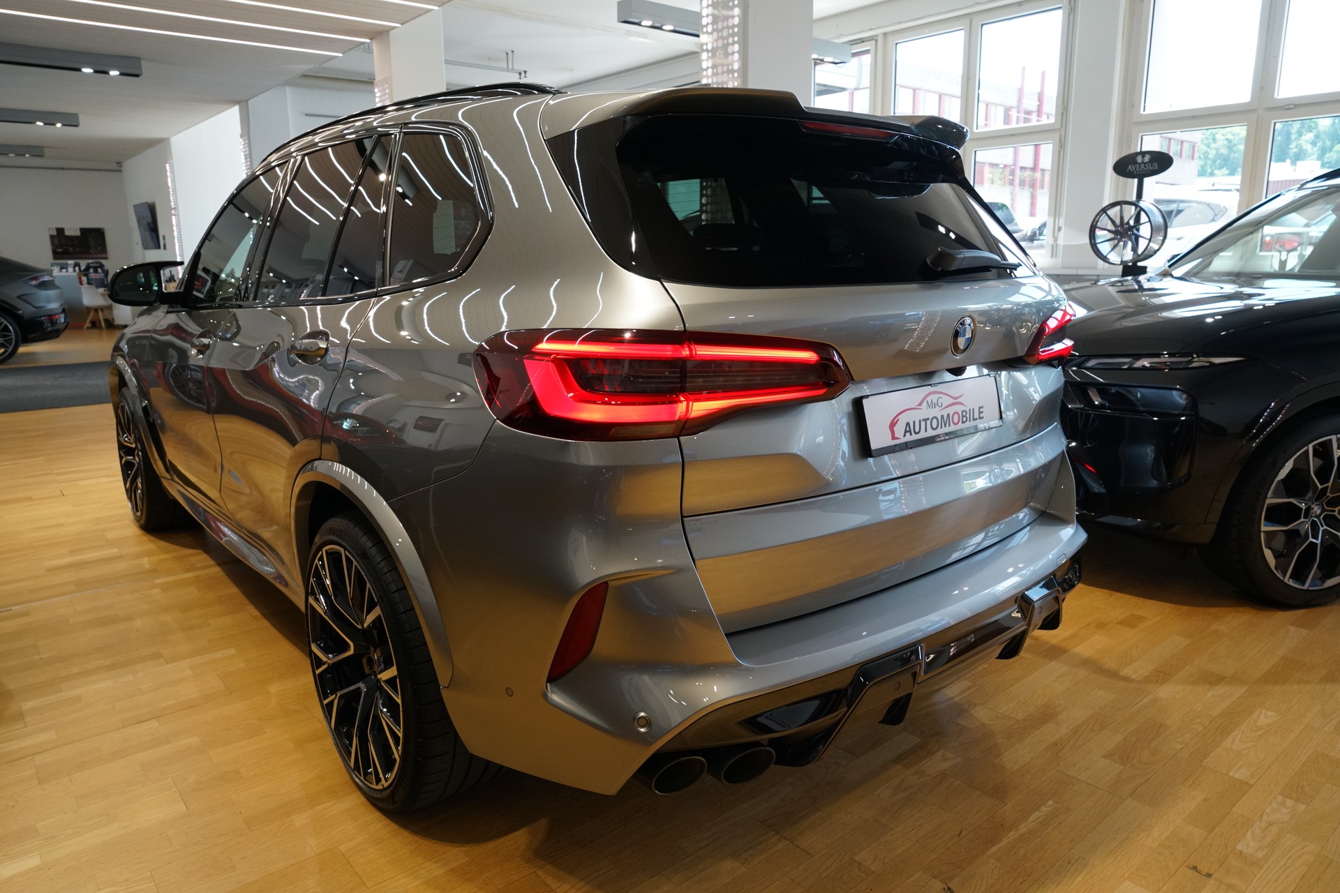 BMW X5M Competition Steptronic Competition-showroom-element-3