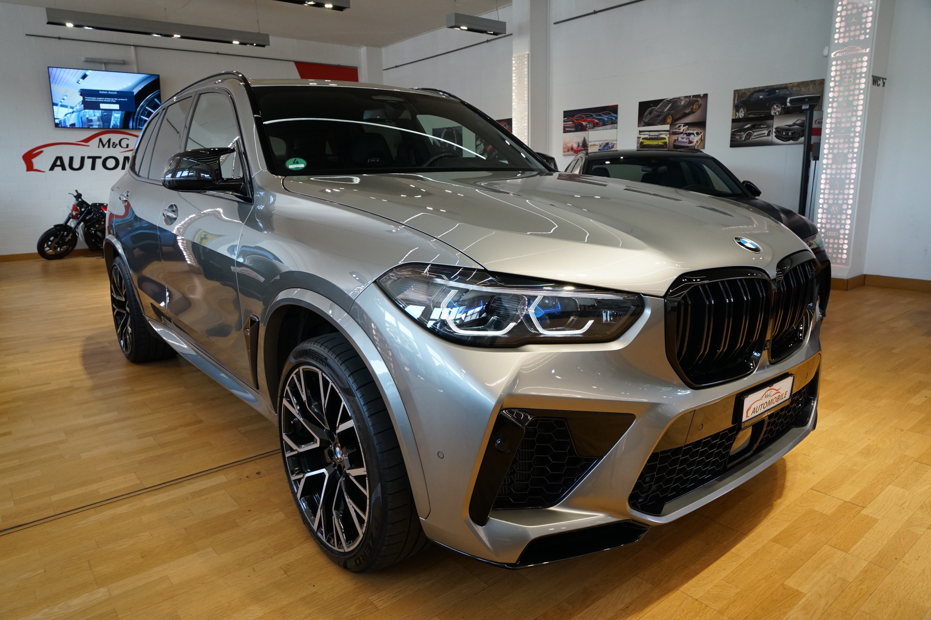 BMW X5M Competition Steptronic Competition-showroom-element-2
