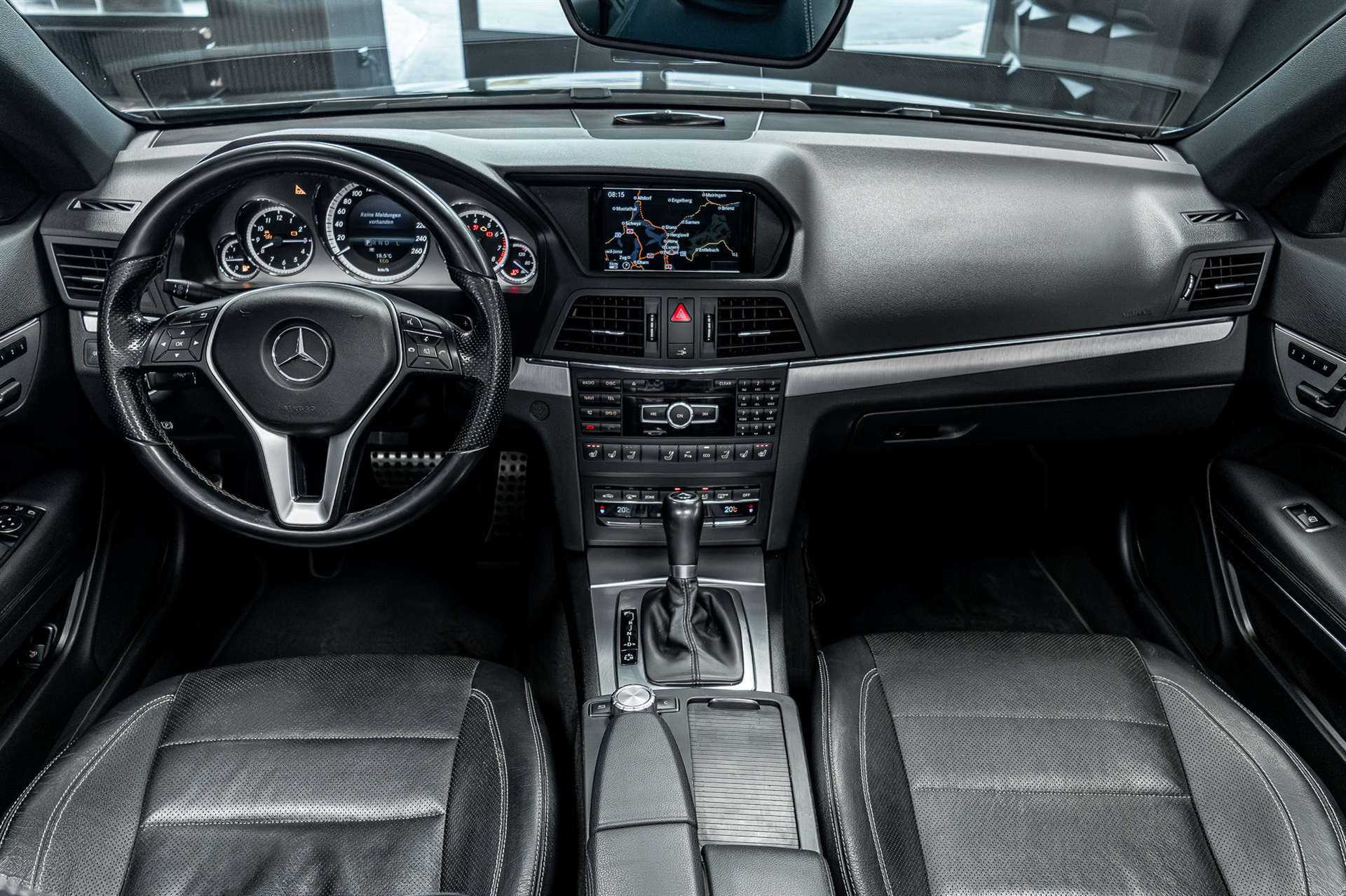 MERCEDES-BENZ E 250 CGI BlueEfficiency 7G-Tronic-image-8