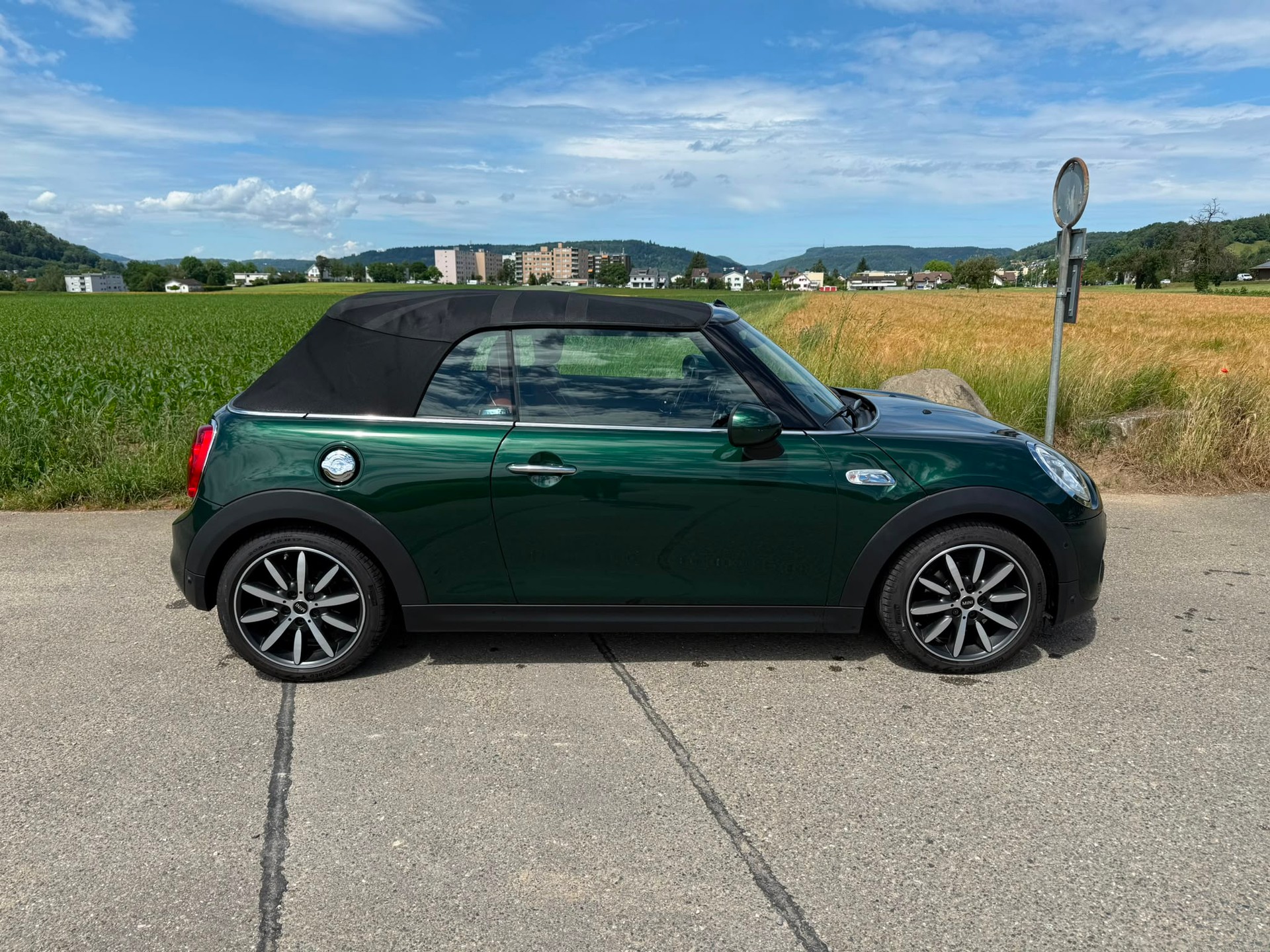 MINI Cooper S Cabriolet-image-6