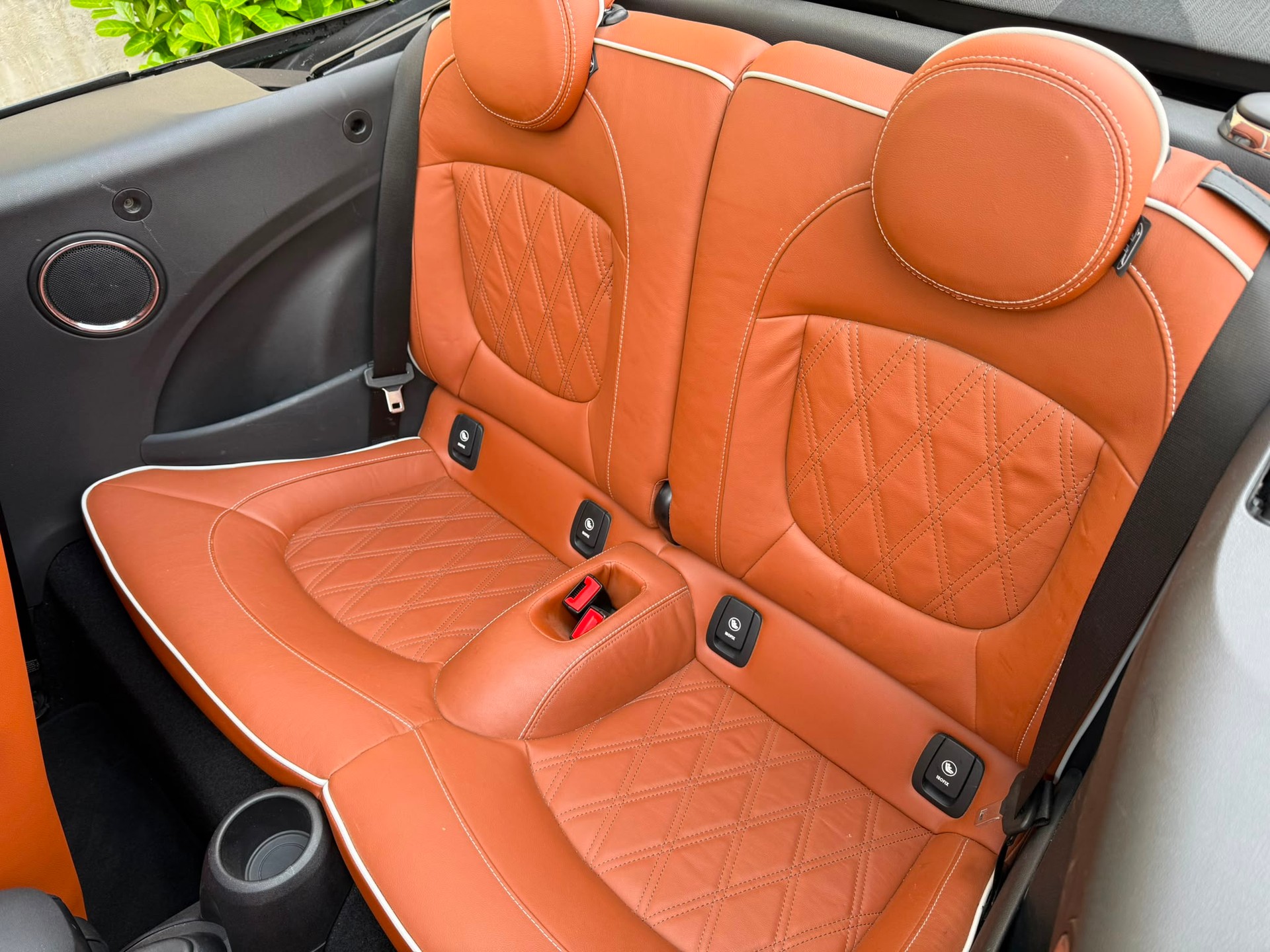 MINI Cooper S Cabriolet-image-14
