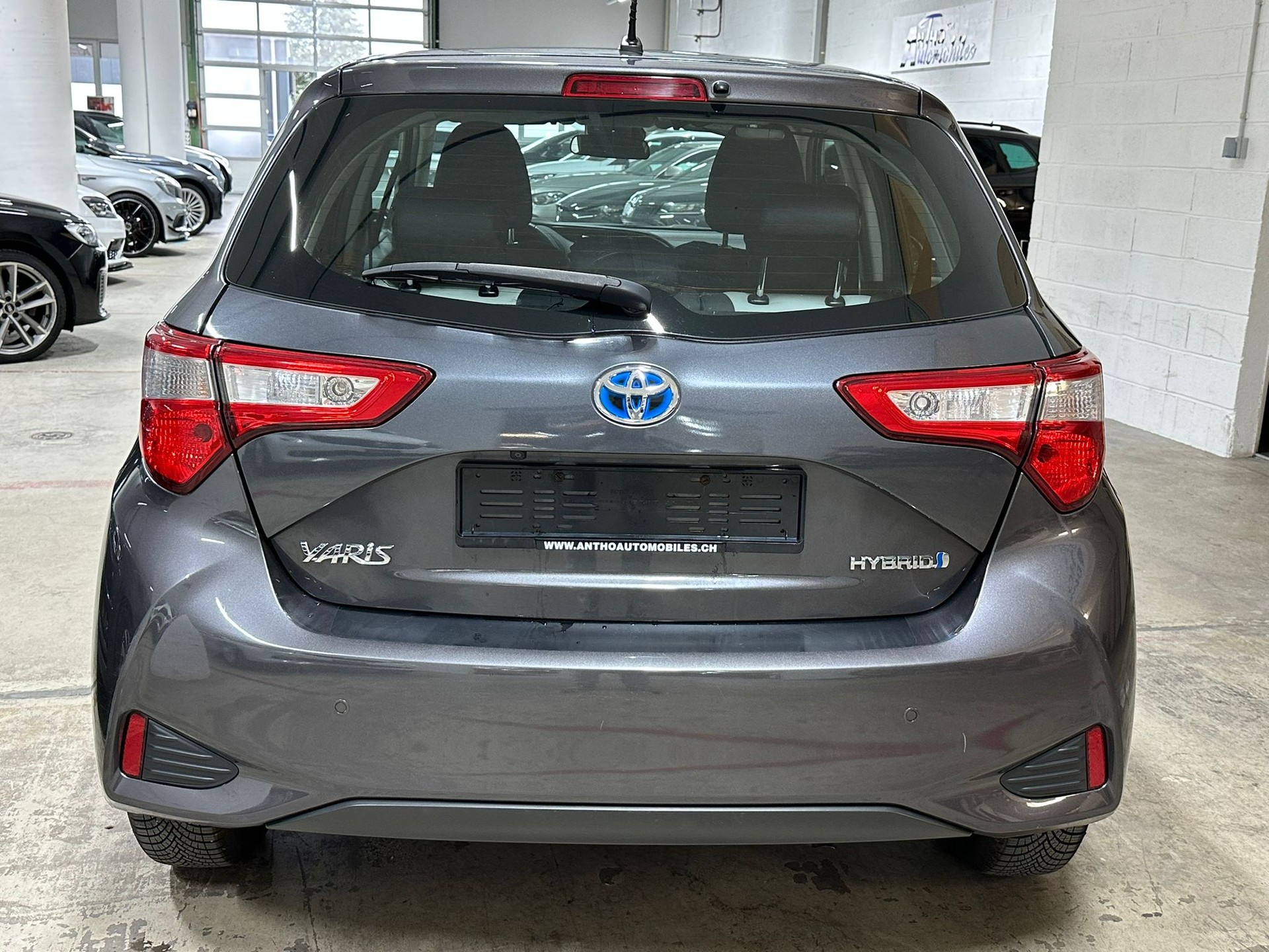 TOYOTA Yaris 1.5 VVT-i Hybrid Comfort e-CVT-image-3