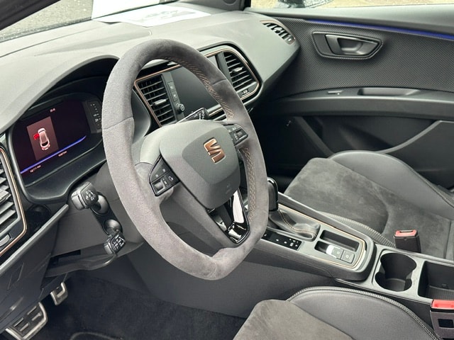 SEAT Leon ST 2.0TSI Cupra R 300 4 Drive DSG-showroom-element-3