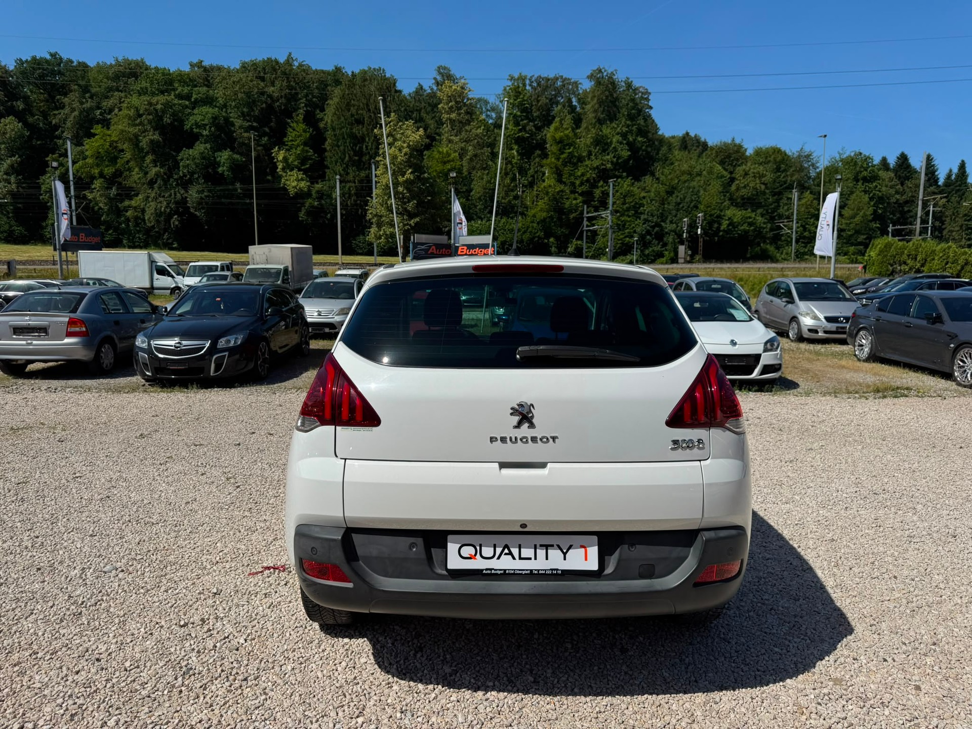 PEUGEOT 3008 1.2 Business Line-image-7
