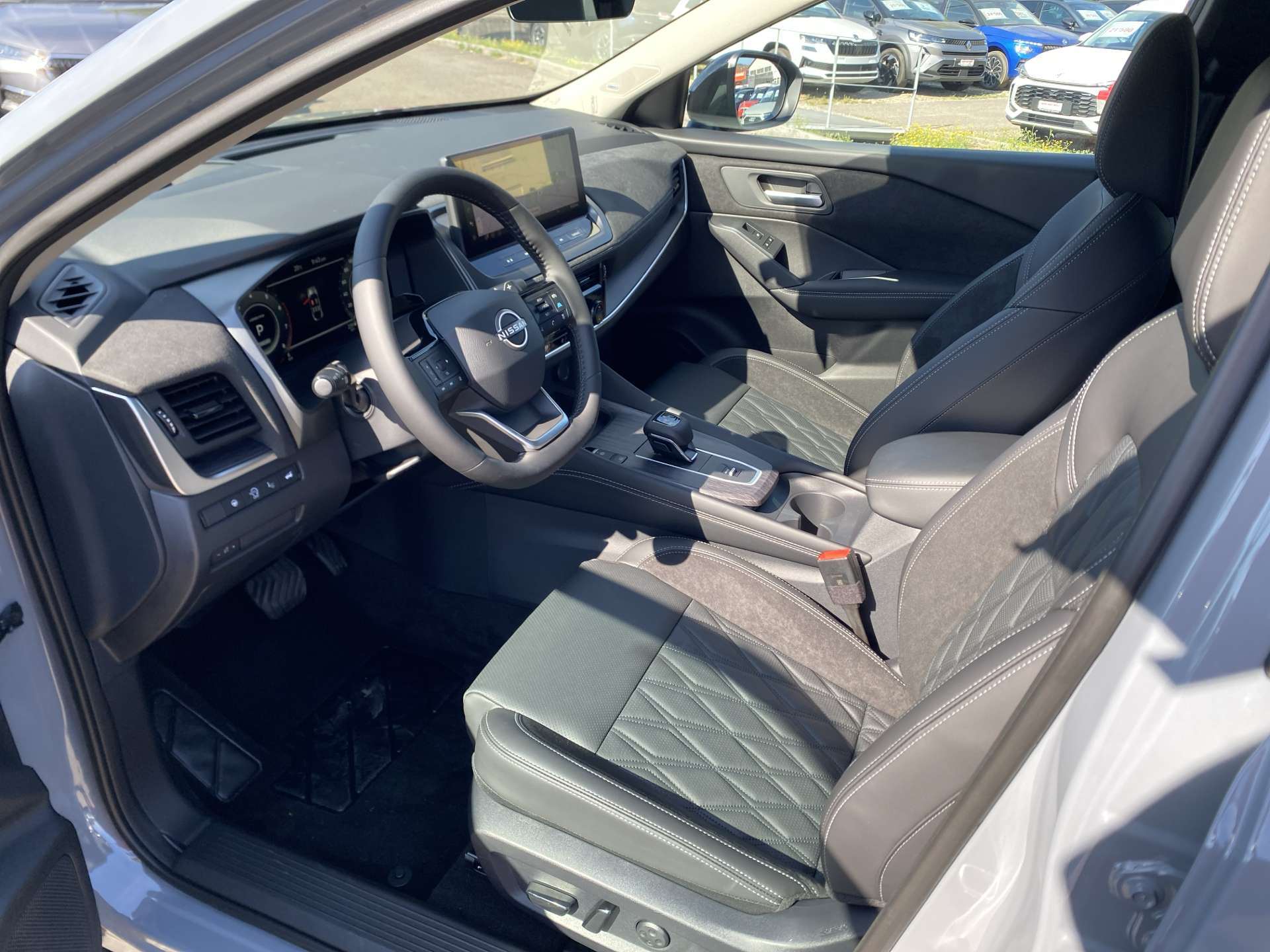 NISSAN Qashqai 1.3 DIG-T MHEV Tekna+ Xtronic-Automat-image-5