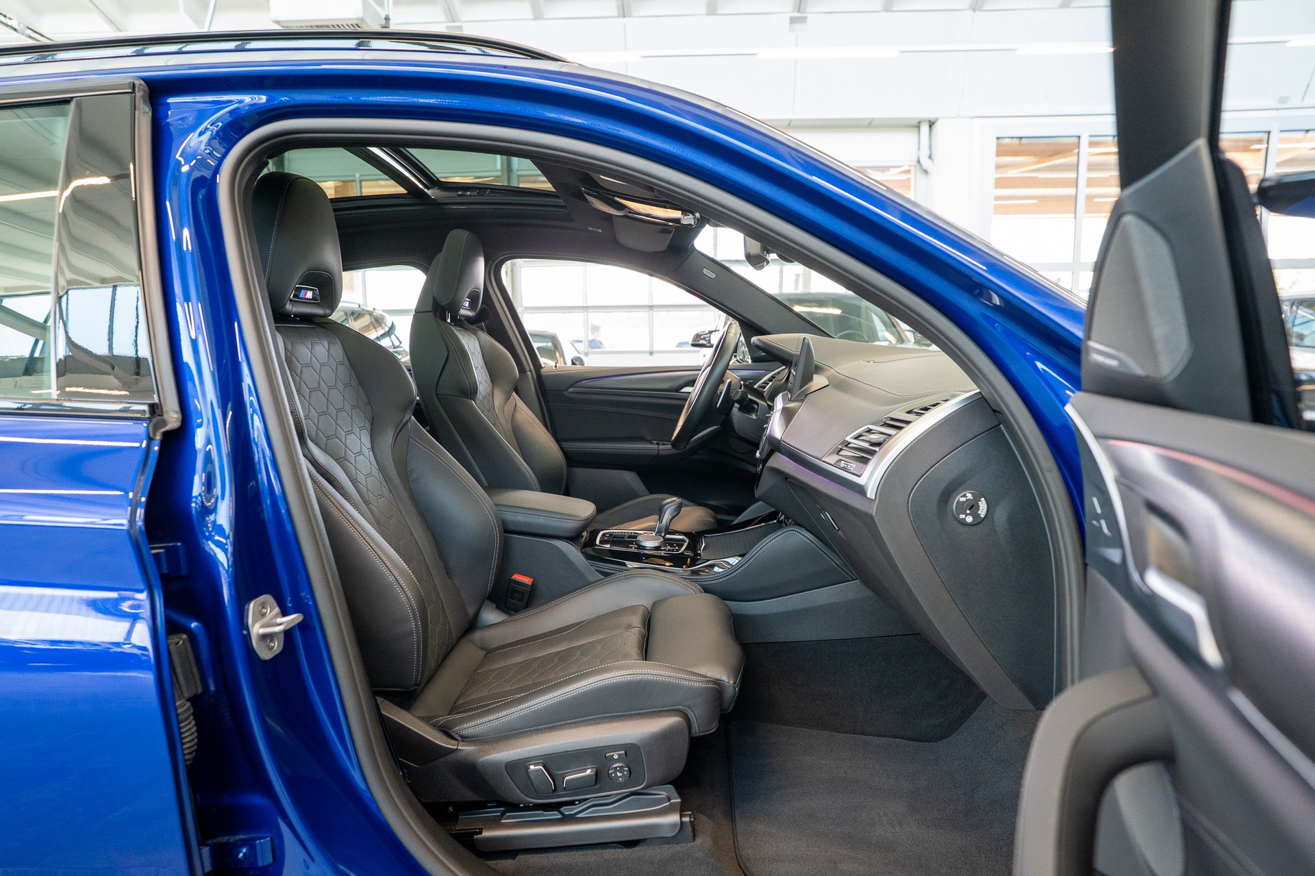 BMW X4 M Competition / HeadUp / Panorama / Rückfahrkamera /-image-16