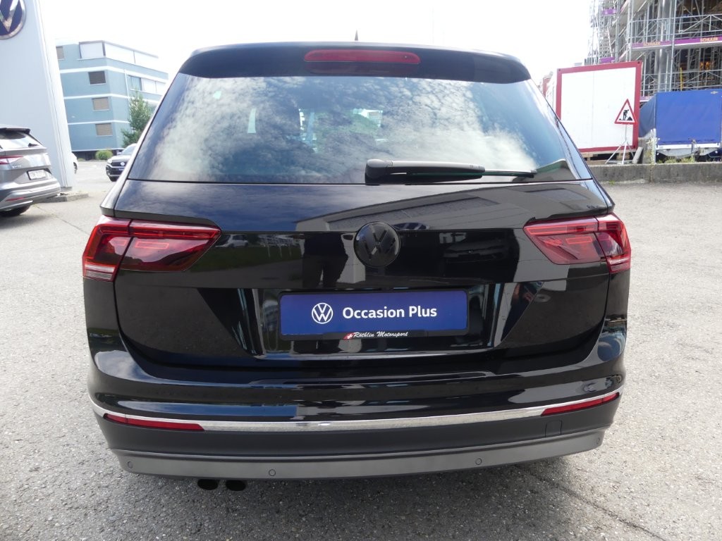VW Tiguan 2.0TSI Highline 4Motion DSG-showroom-element-2