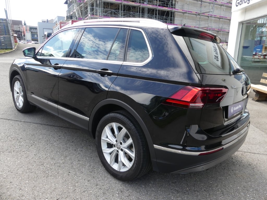 VW Tiguan 2.0TSI Highline 4Motion DSG-showroom-element-1