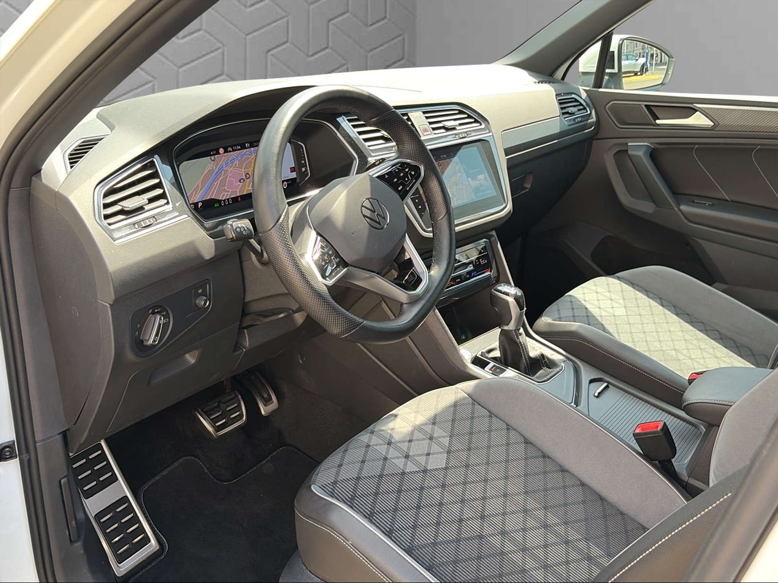 VW Tiguan 1.4TSI PHEV R-Line DSG-image-11