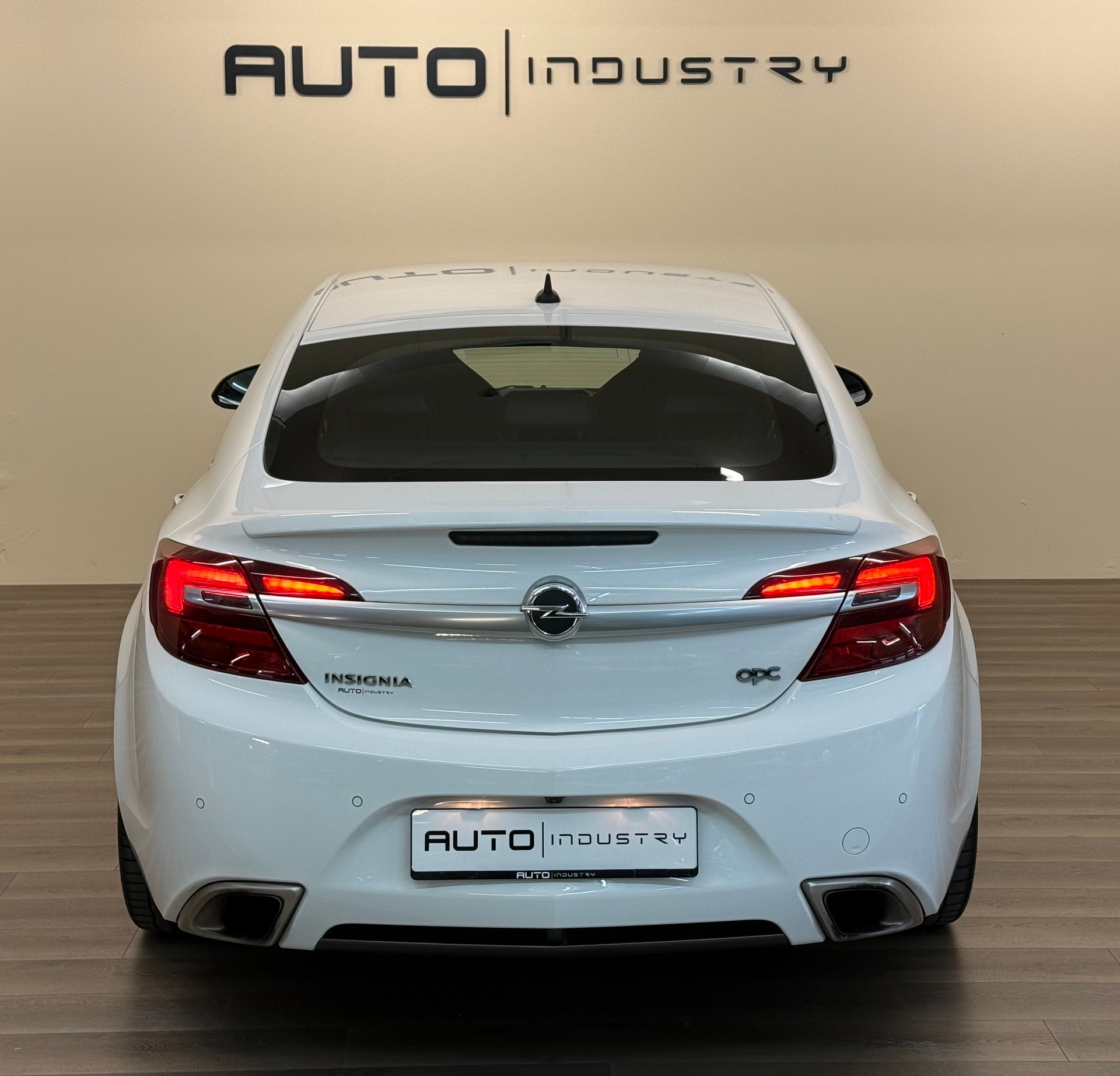 OPEL Insignia 2.8 Turbo OPC 4WD Automatic-image-8