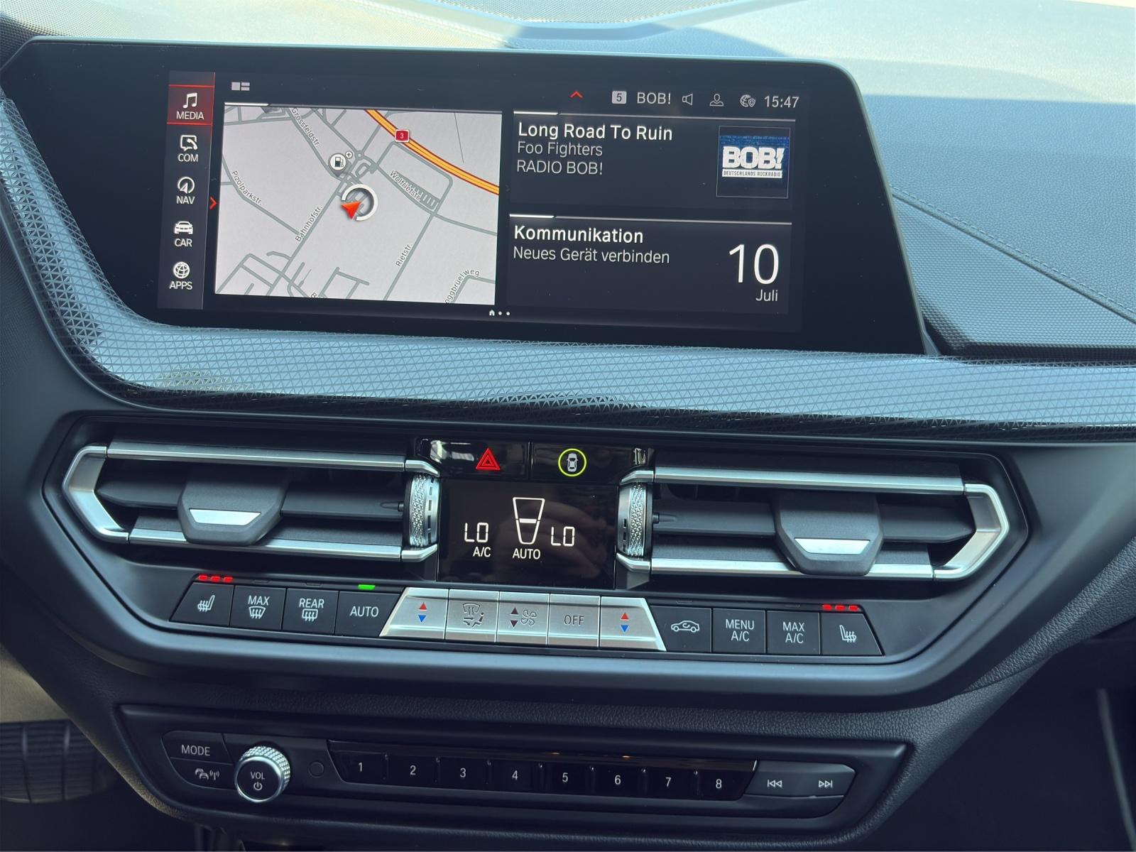 BMW 120d xDrive-image-11