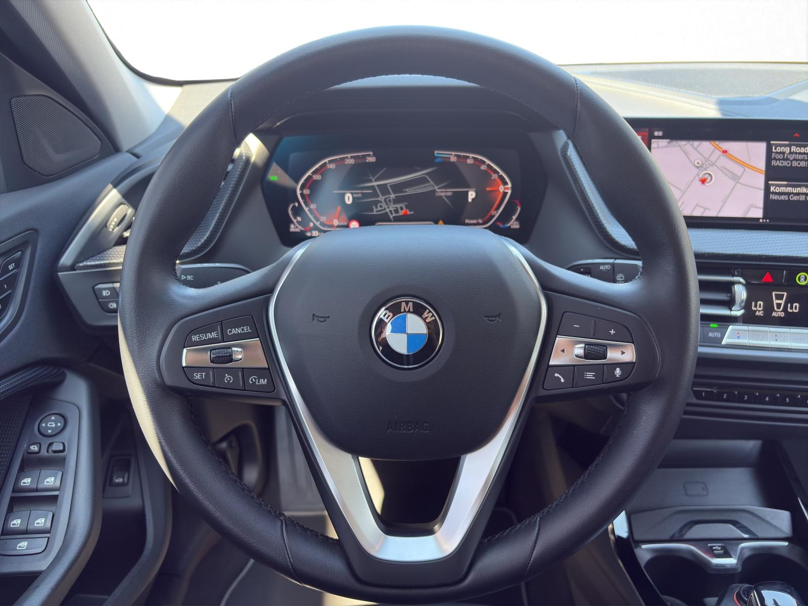 BMW 120d xDrive-image-10