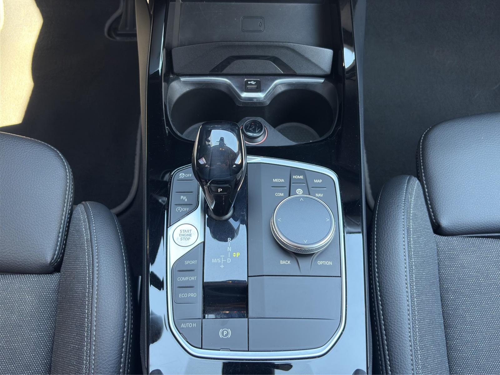 BMW 120d xDrive-image-19