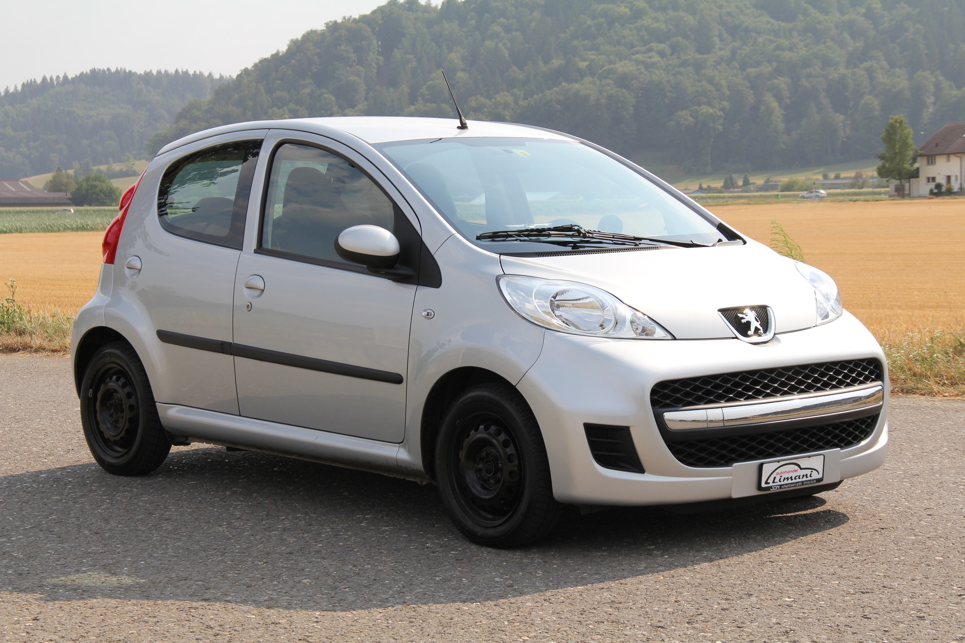 PEUGEOT 107 1.0 Swiss Edition BMP5-showroom-element-3