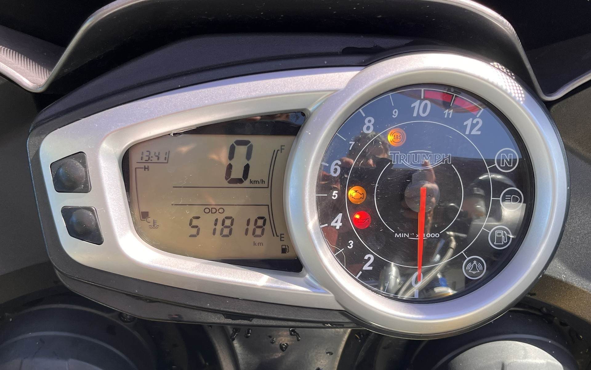 TRIUMPH Tiger 1050 ABS SE-image-4