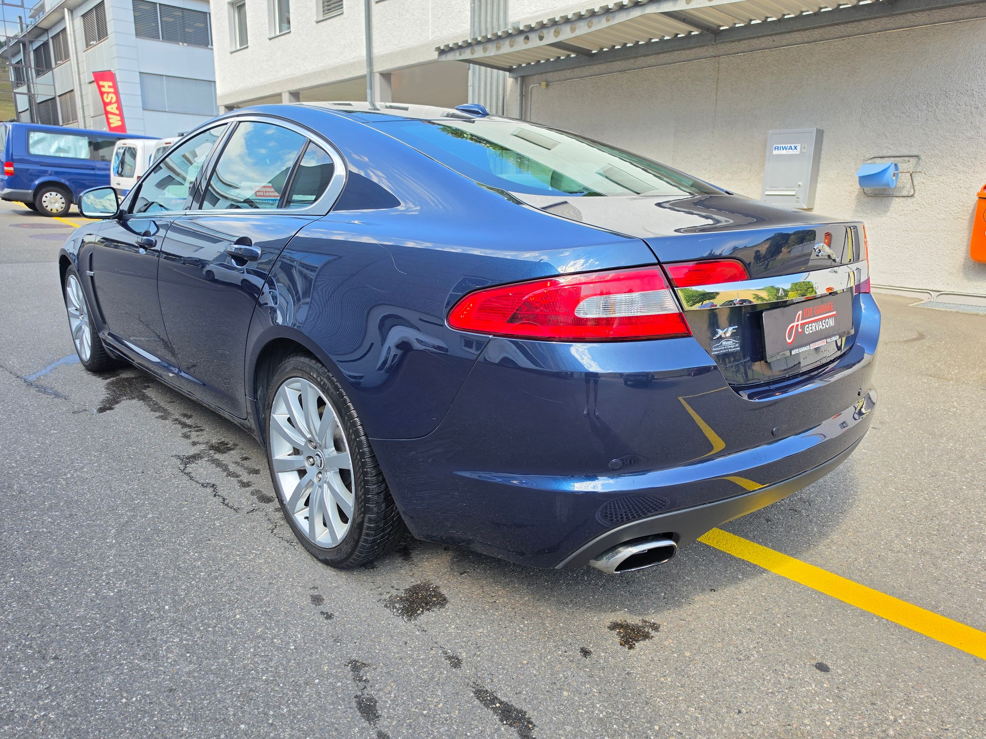 JAGUAR XF 3.0 V6 Premium Luxury-image-6